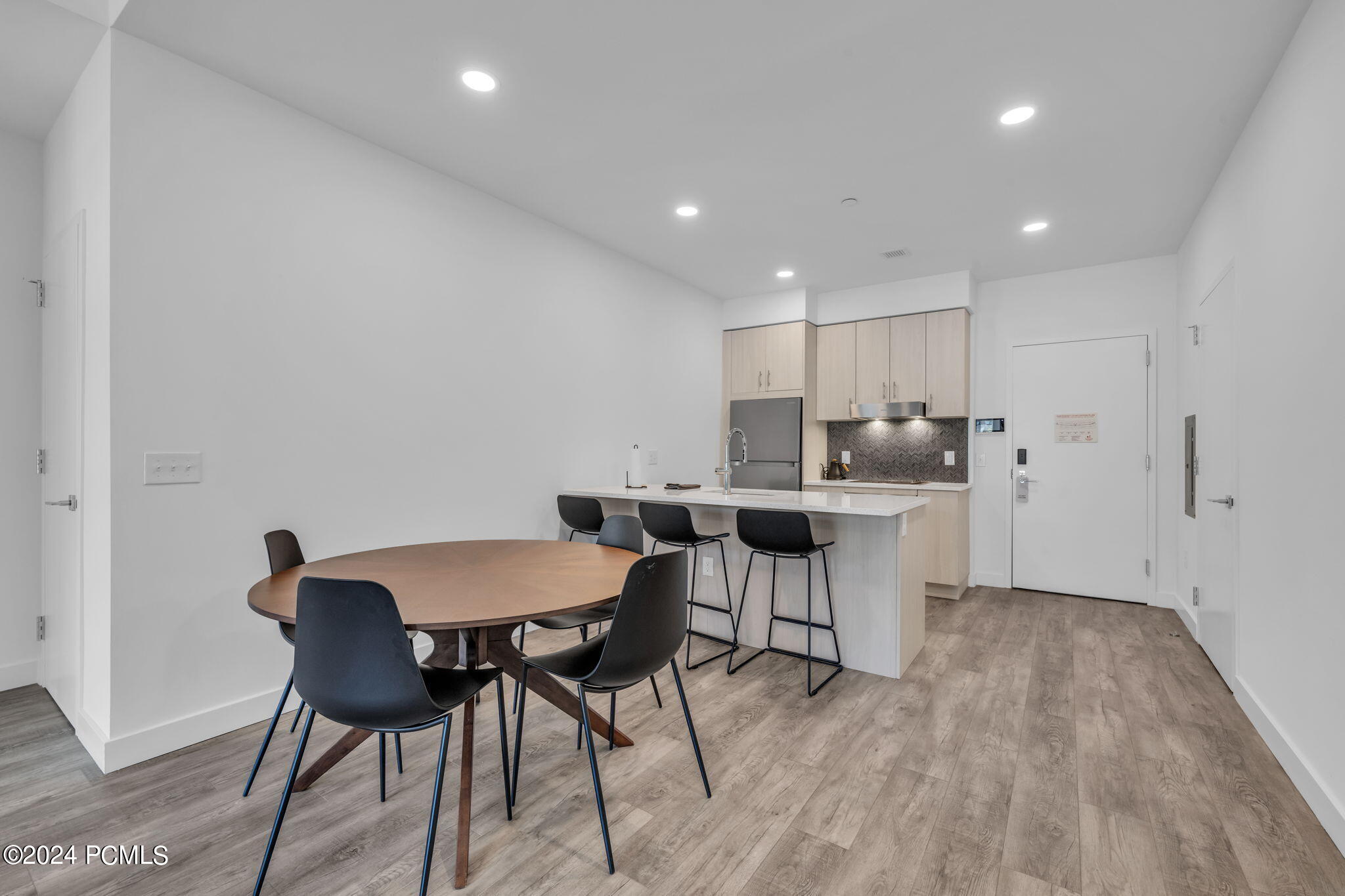 2303 Deer Hollow Road, 1333 & 1334