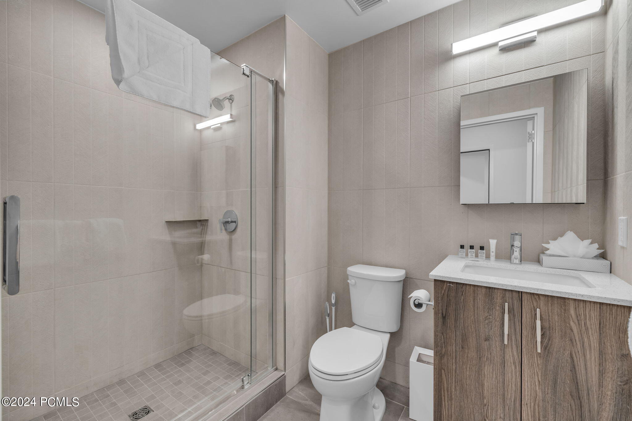2303 Deer Hollow Road, 1333 & 1334
