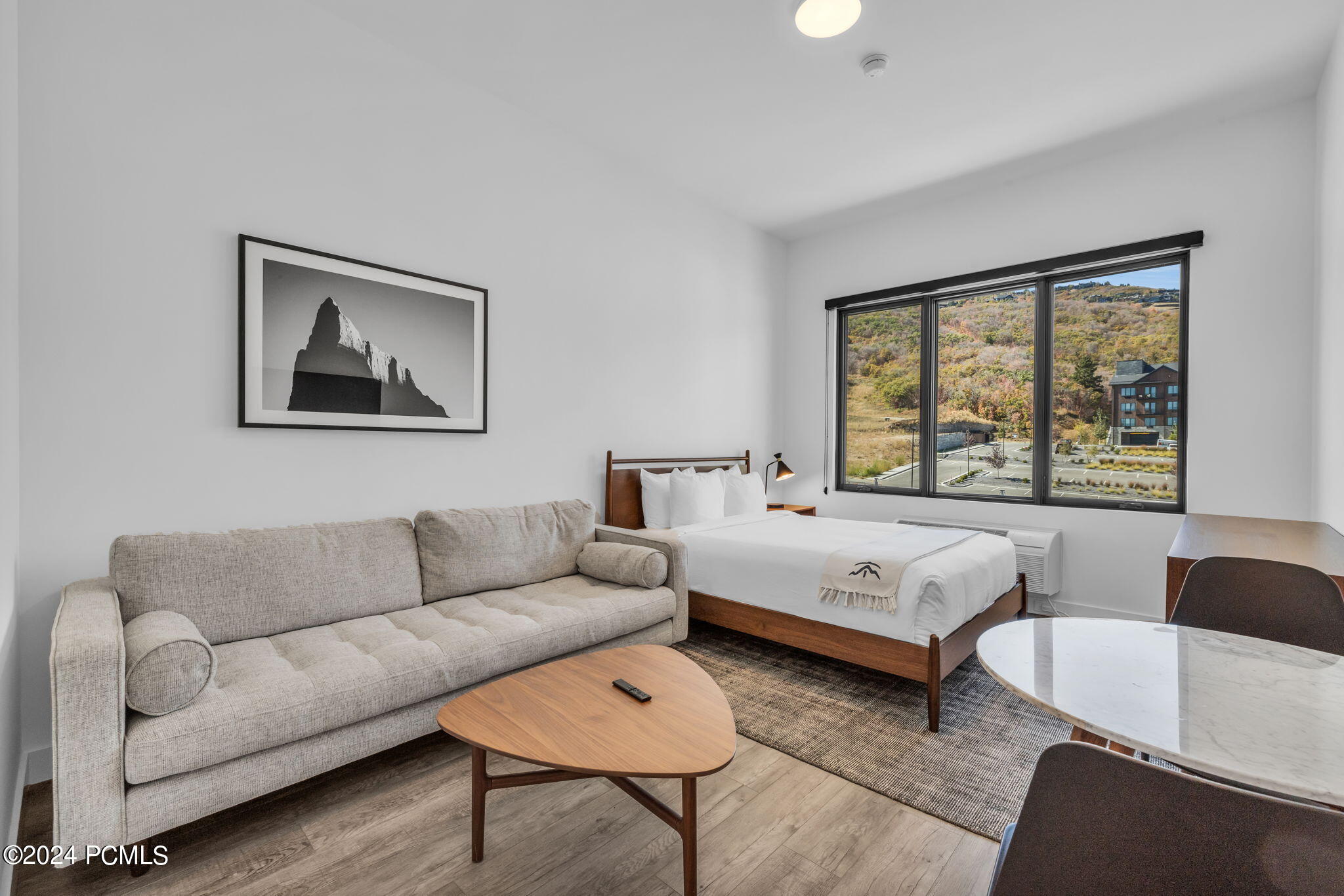 2303 Deer Hollow Road, 1333 & 1334