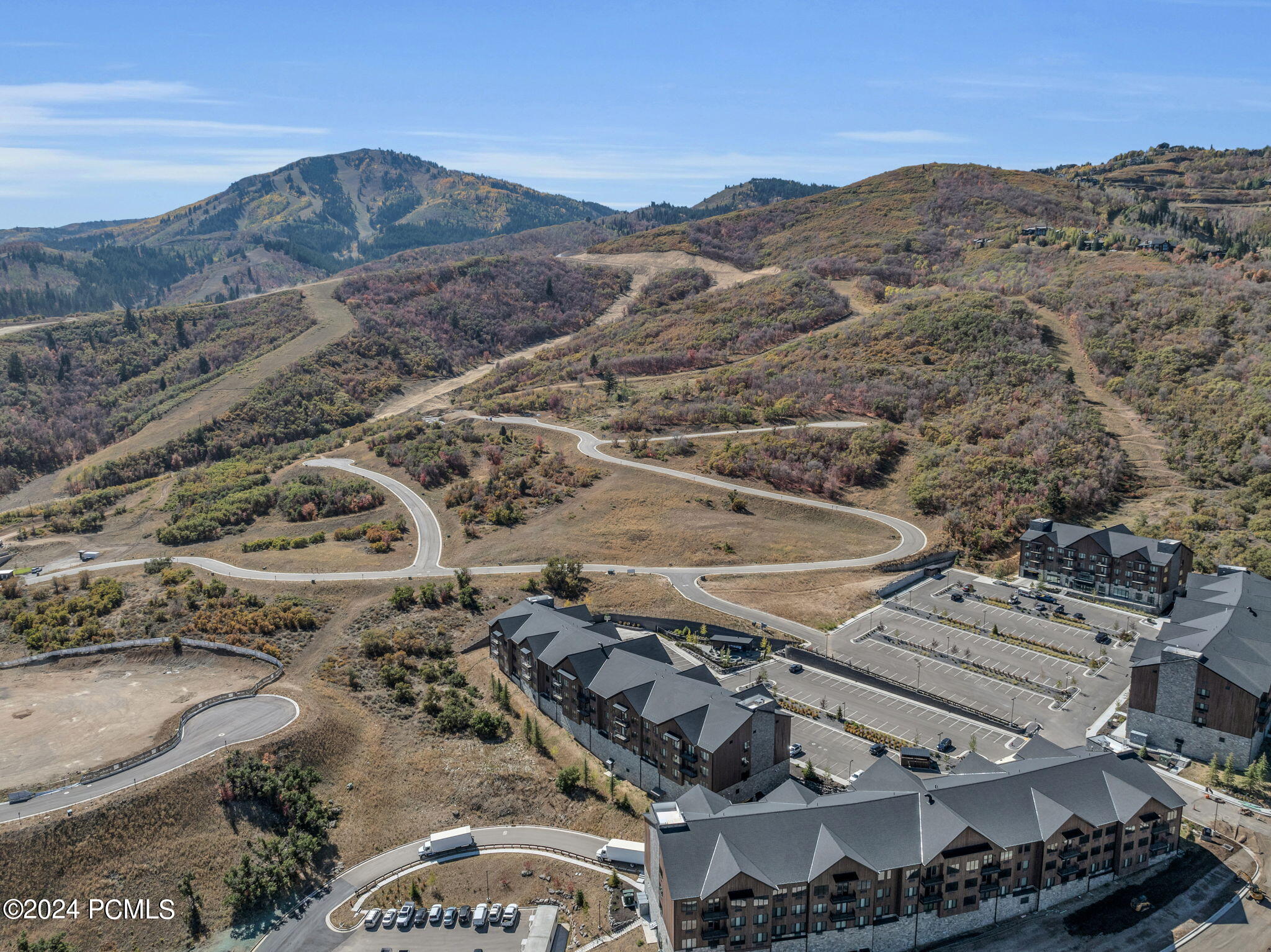 2303 Deer Hollow Road, 1333 & 1334