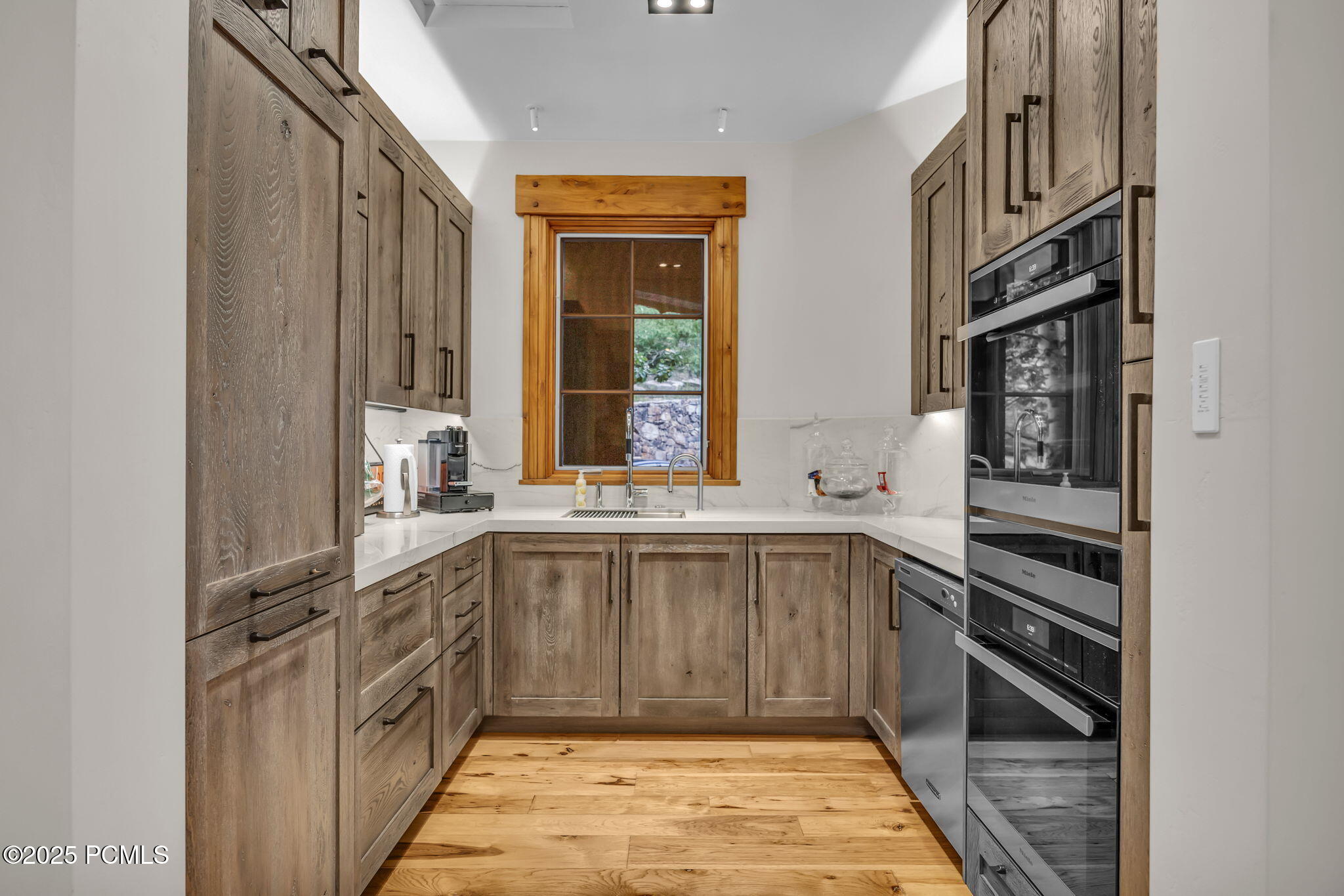 22 White Pine Canyon Rd