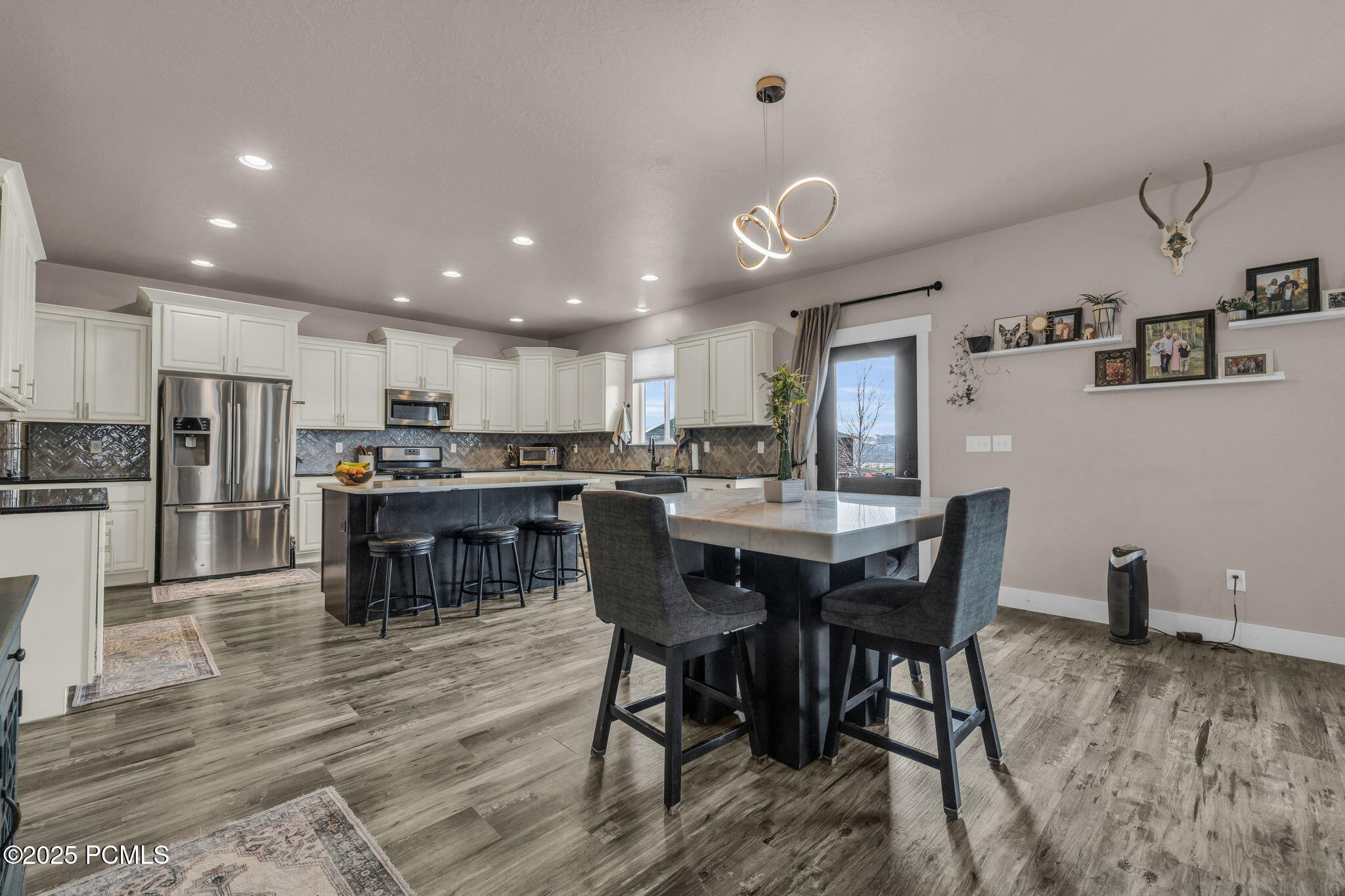 1962 Bluff Crest Road