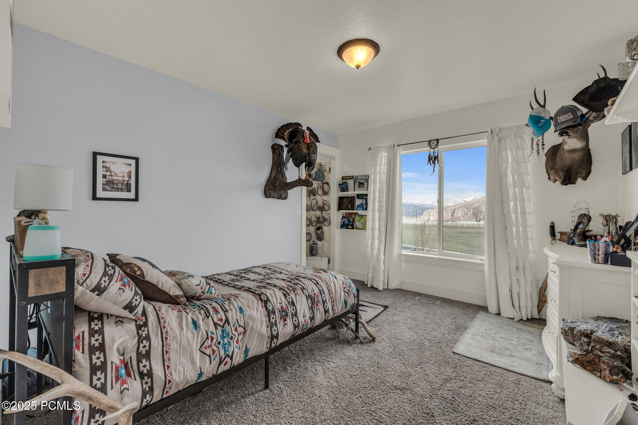 1962 Bluff Crest Road