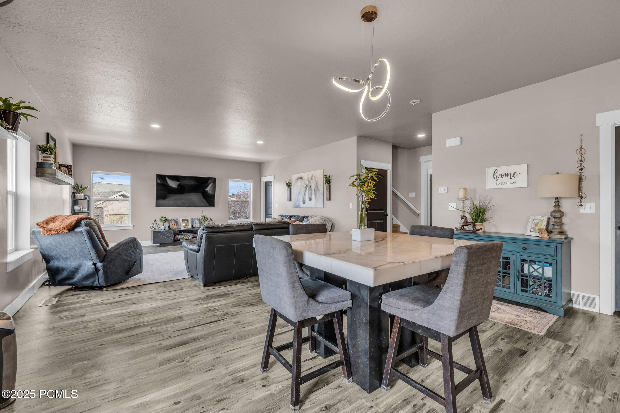 1962 Bluff Crest Road