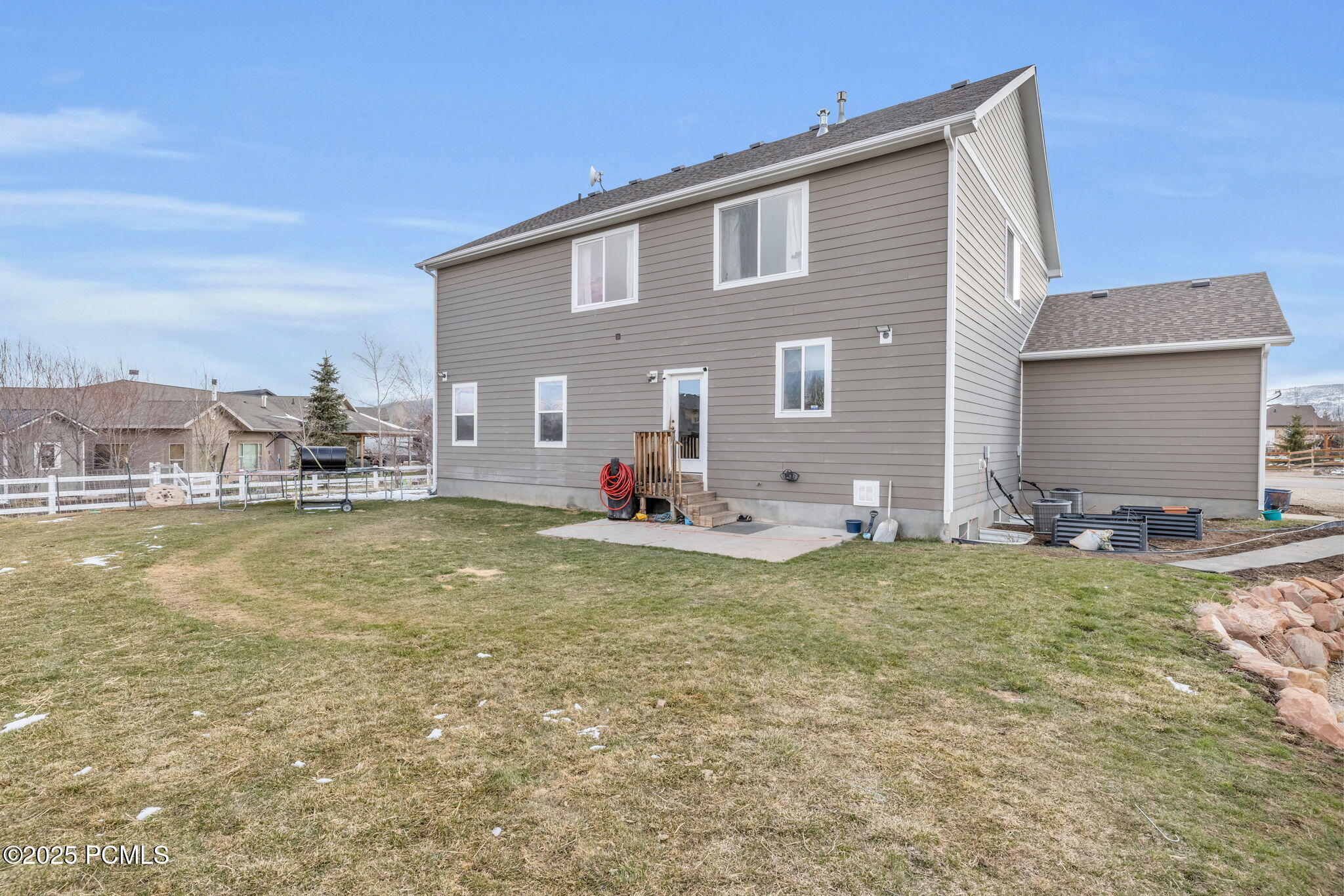 1962 Bluff Crest Road