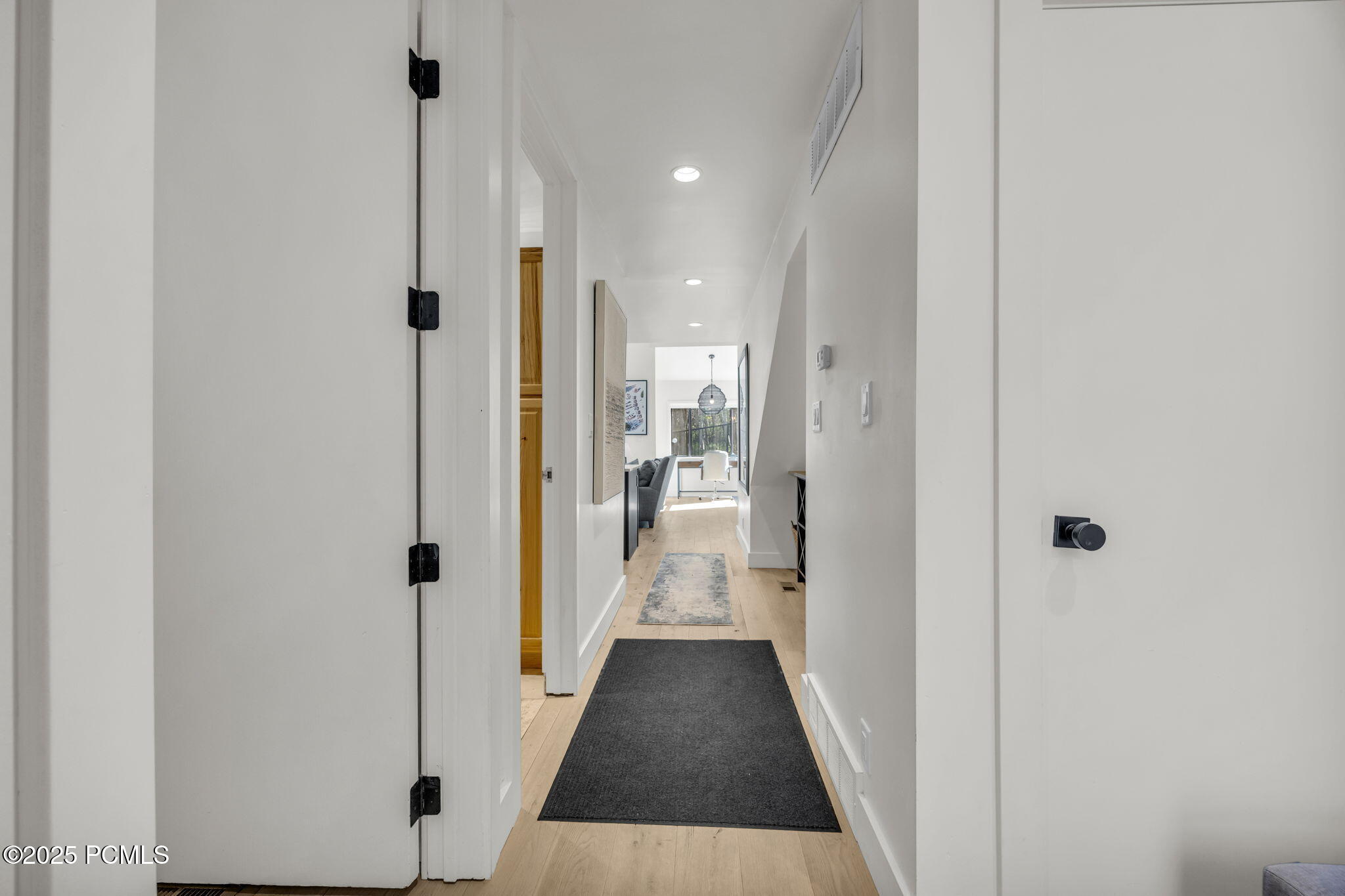 1561 Three Kings Drive, 87