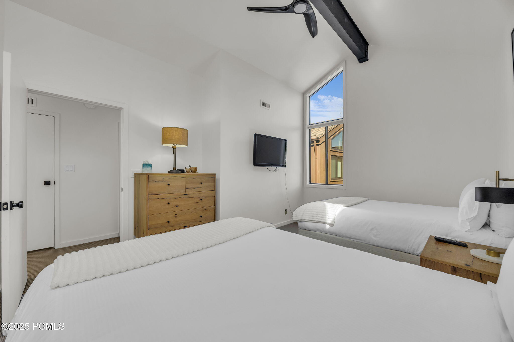 1561 Three Kings Drive, 87