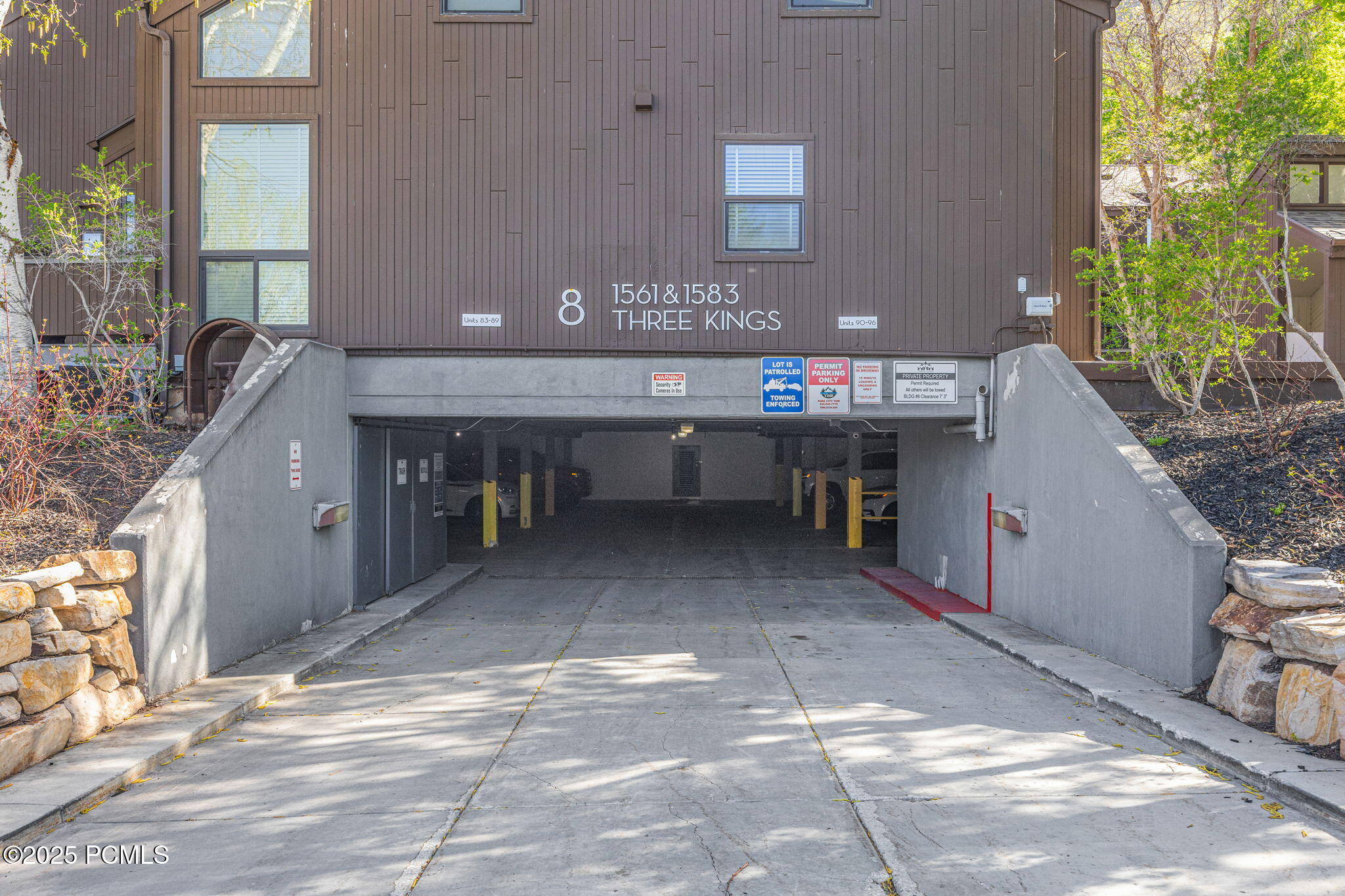 1561 Three Kings Drive, 87