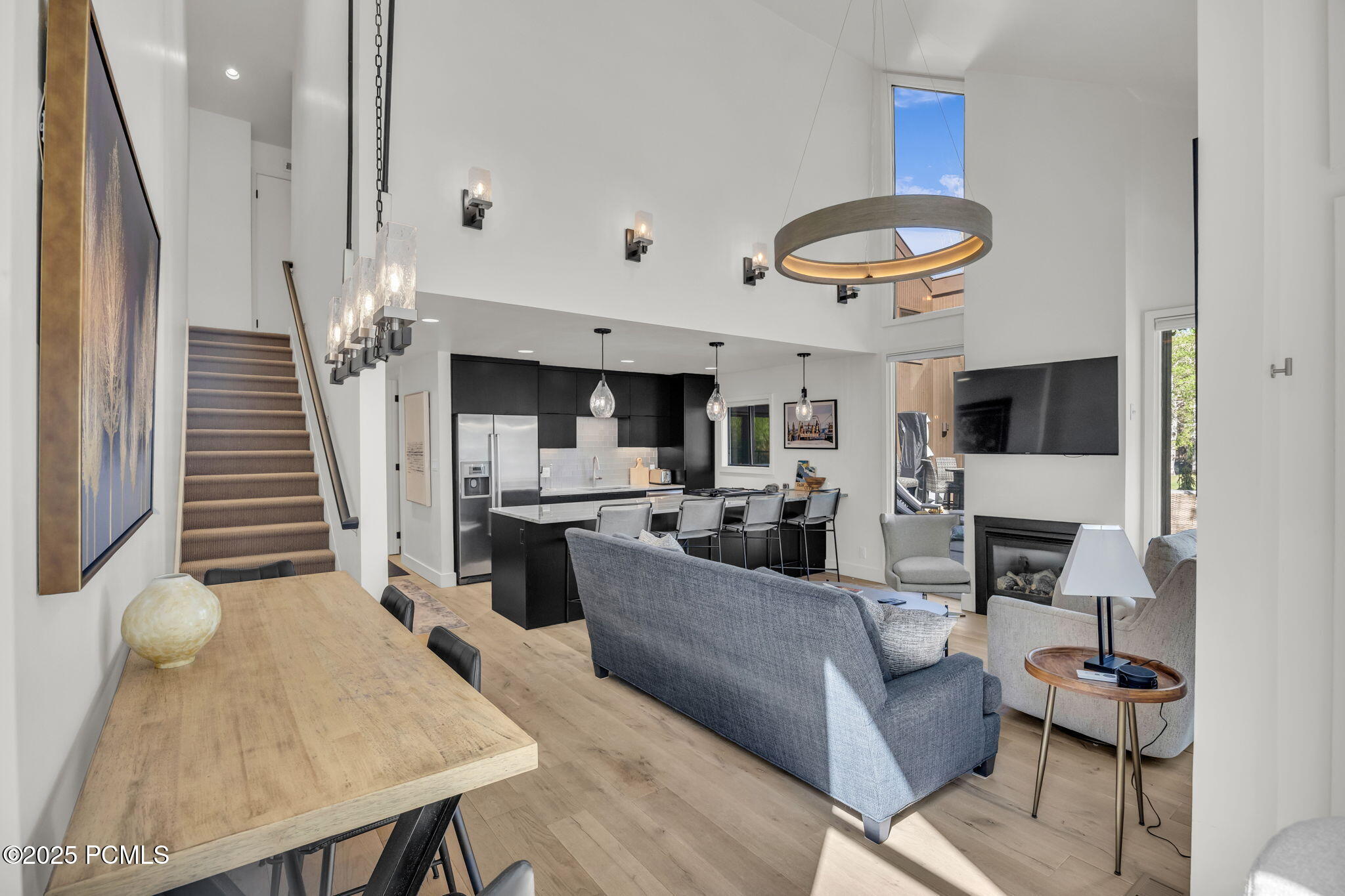 1561 Three Kings Drive, 87