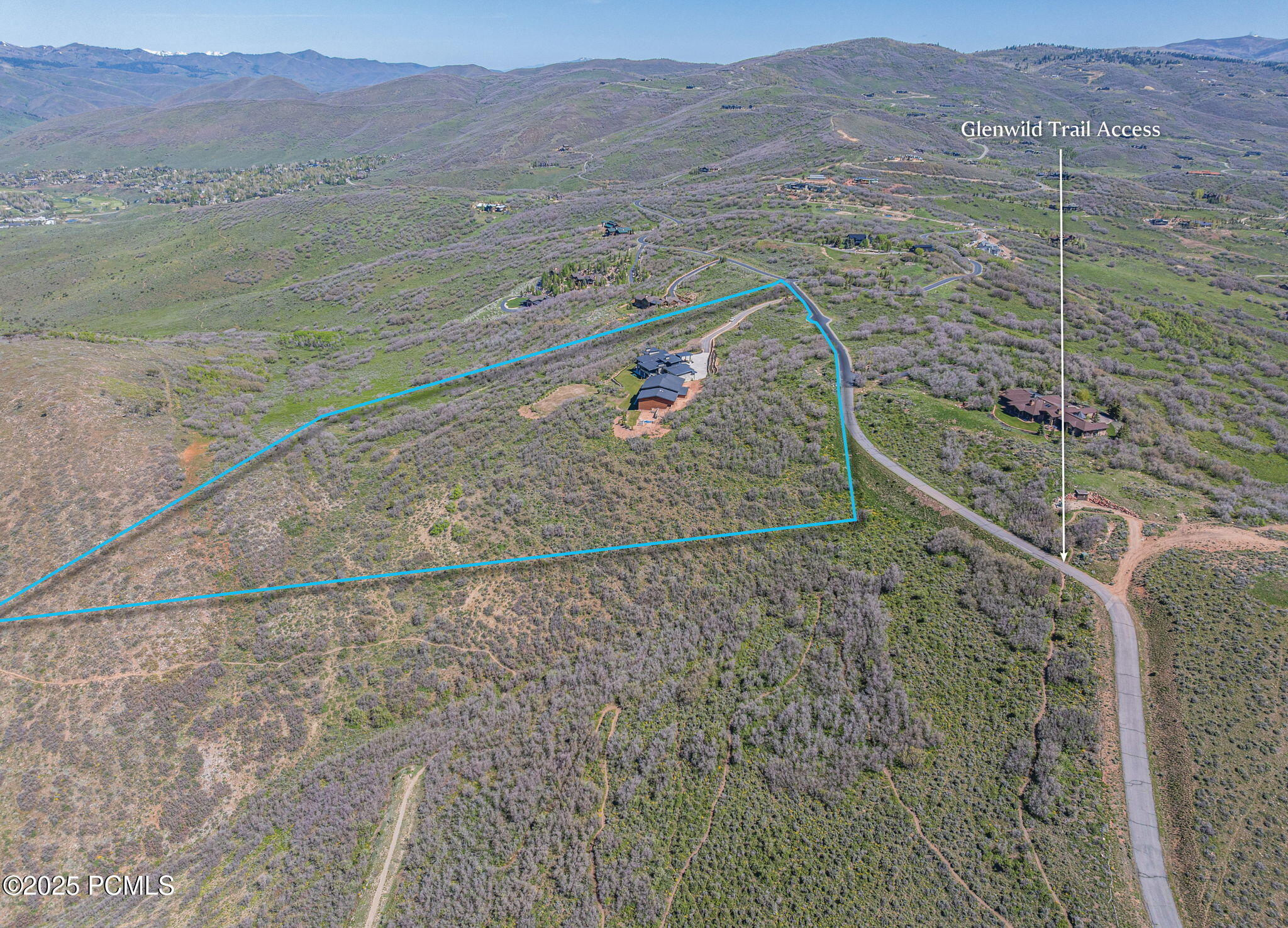 1735 Red Hawk Trail