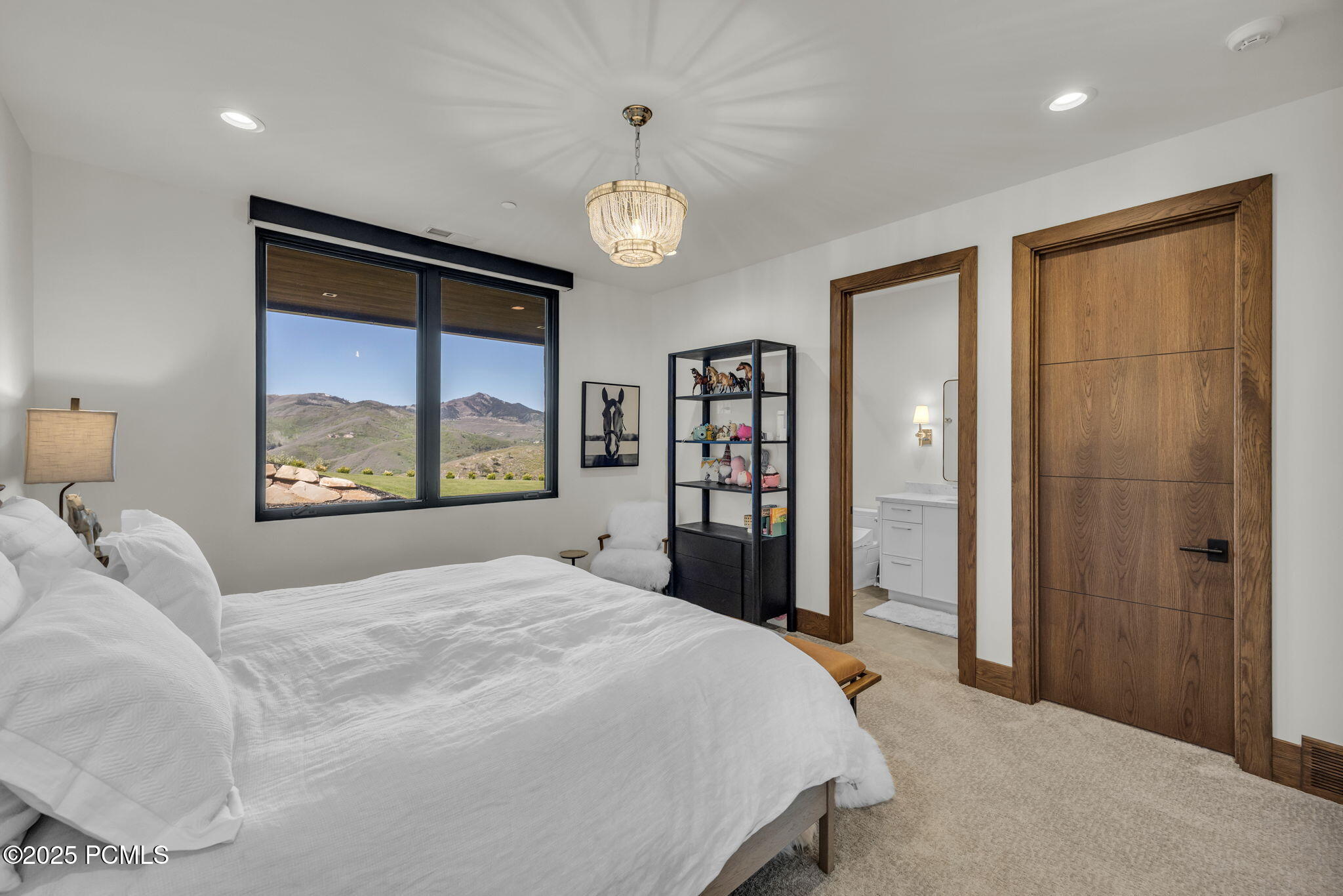 1735 Red Hawk Trail