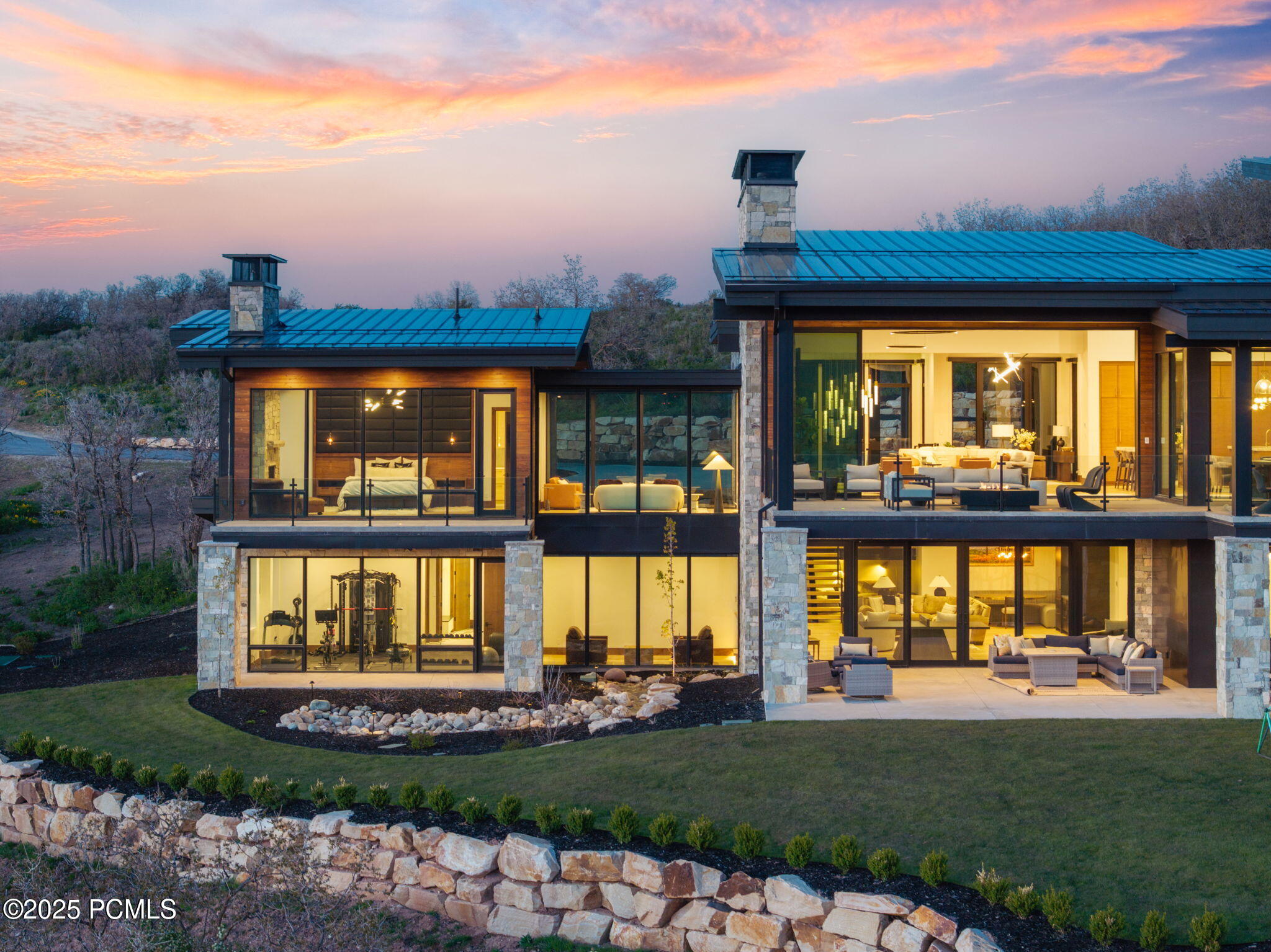 1735 Red Hawk Trail