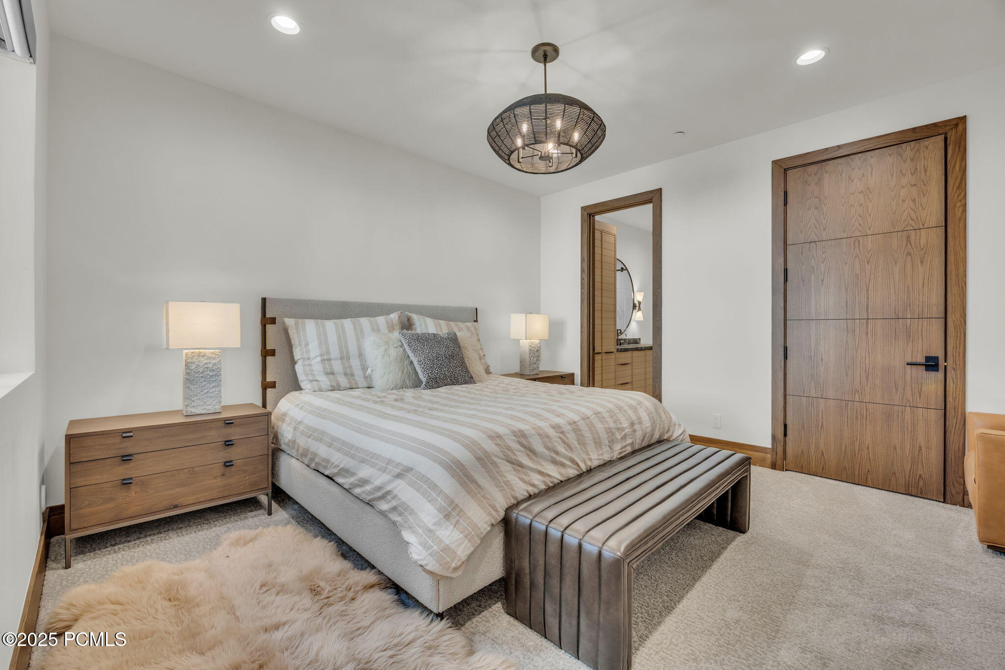 1735 Red Hawk Trail