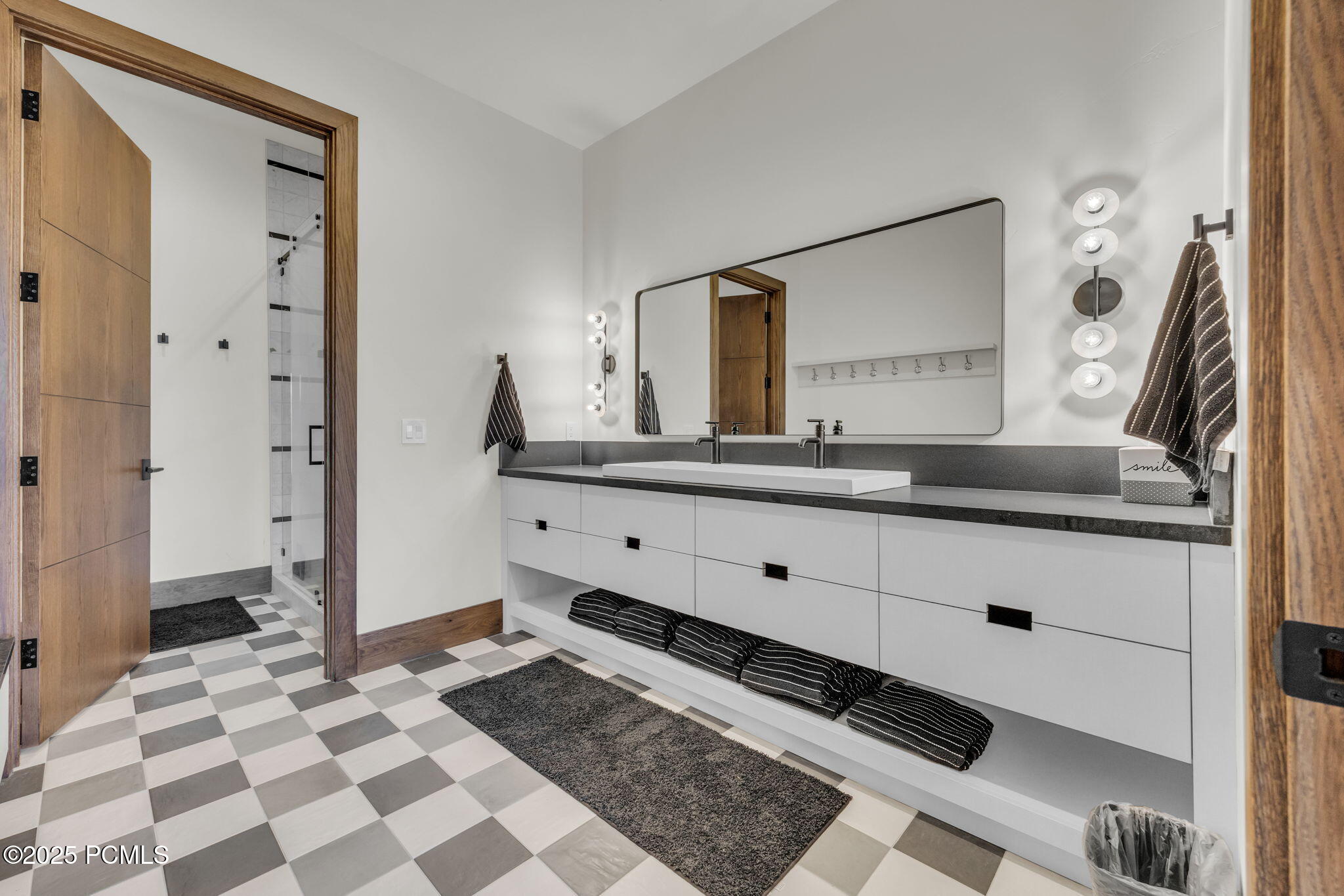 1735 Red Hawk Trail