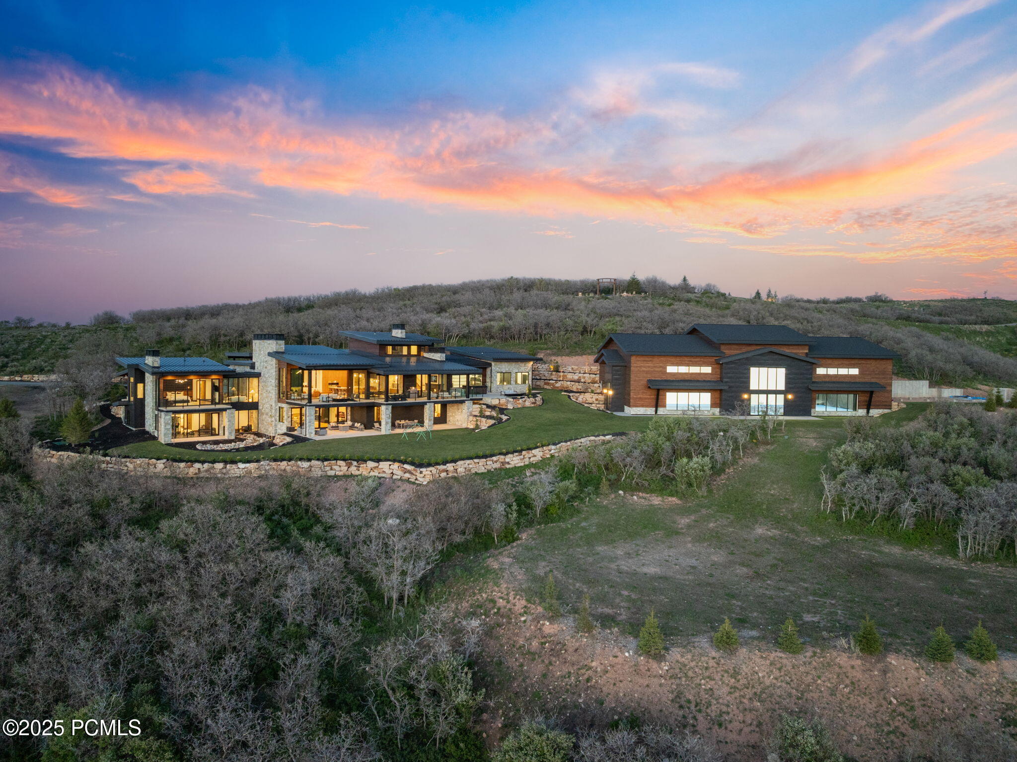 1735 Red Hawk Trail