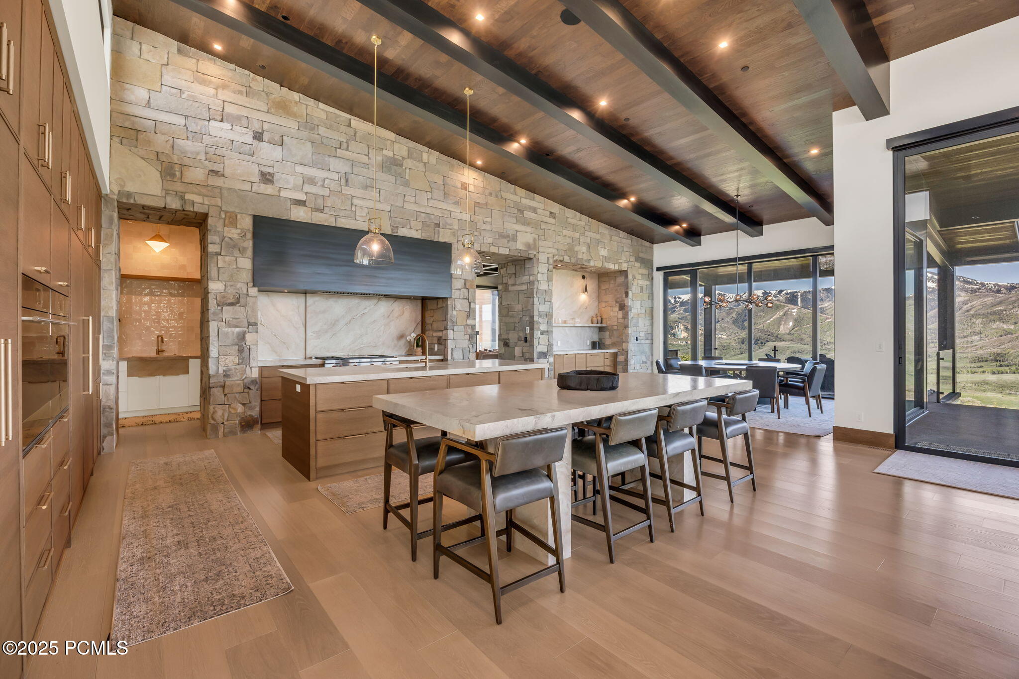 1735 Red Hawk Trail