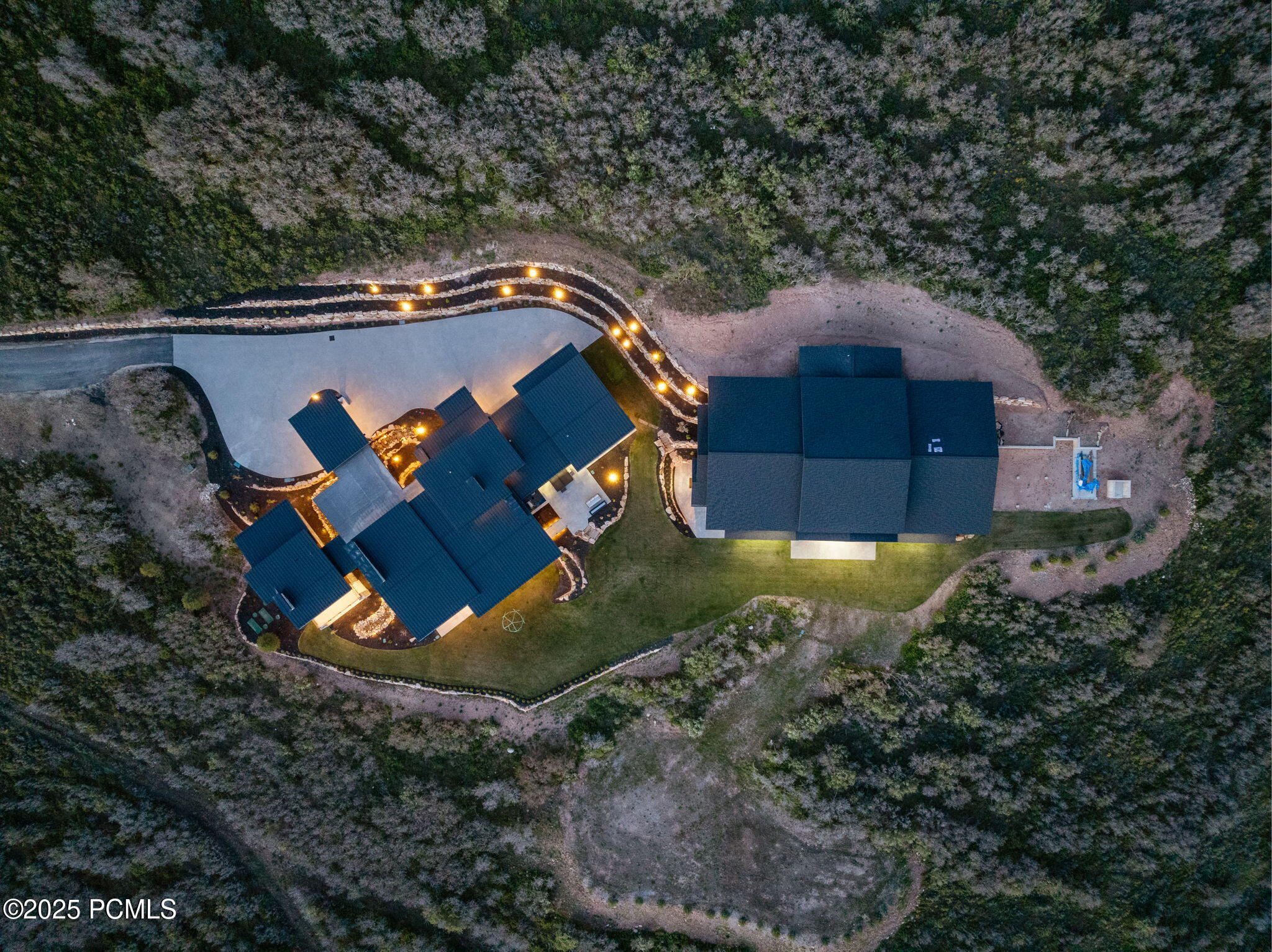 1735 Red Hawk Trail