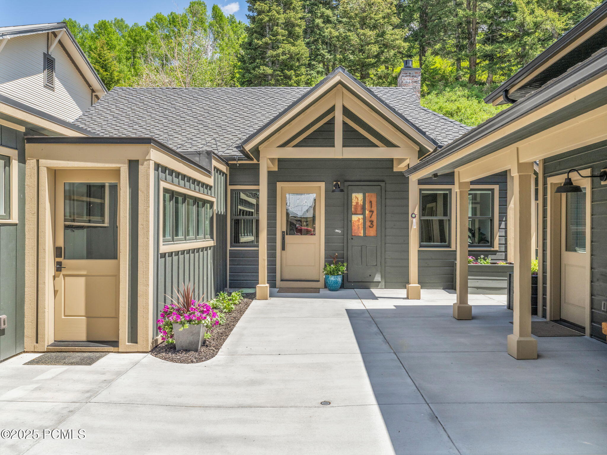 173 Daly Avenue