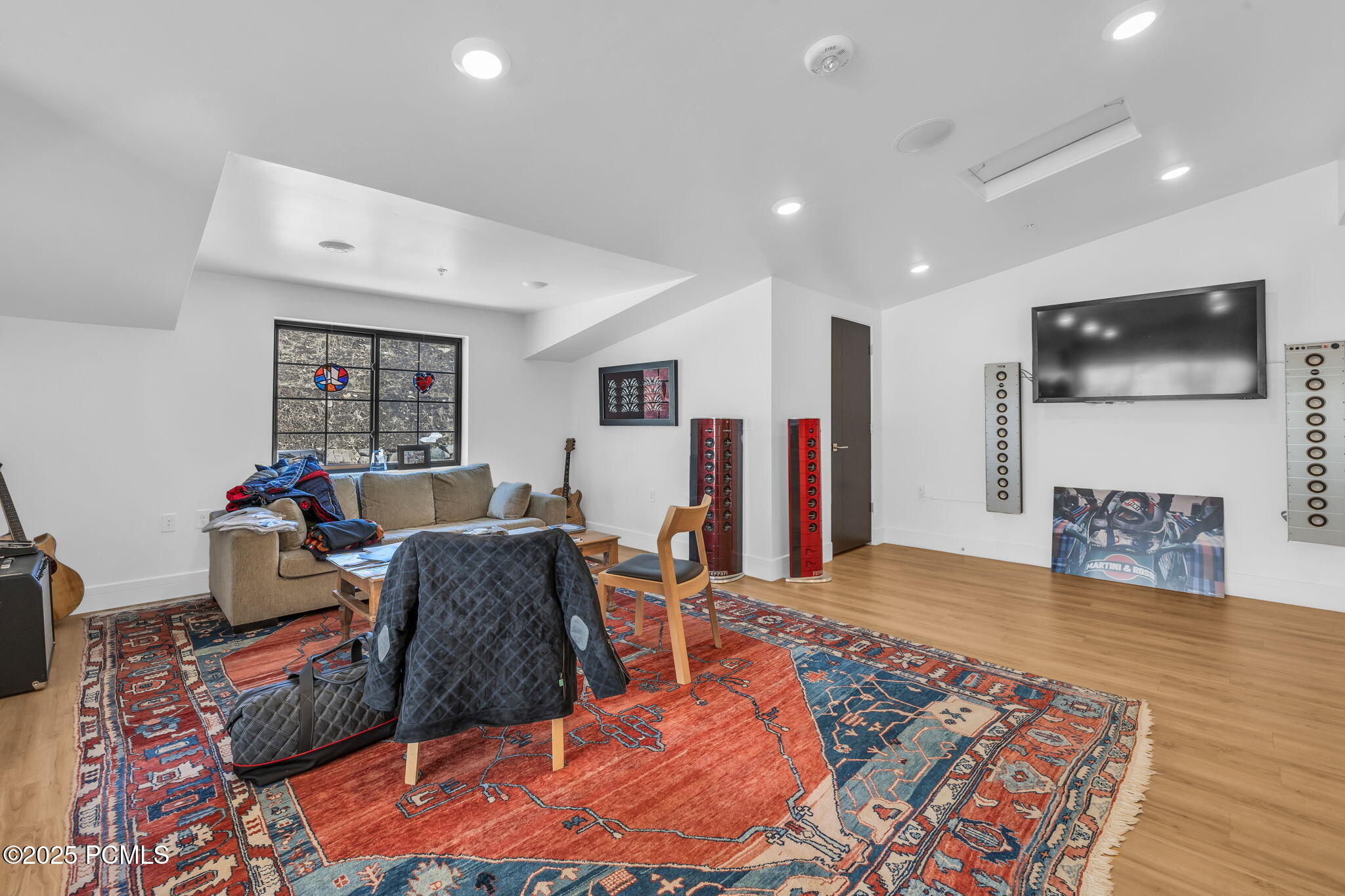 1200 W Lori Ln, B7