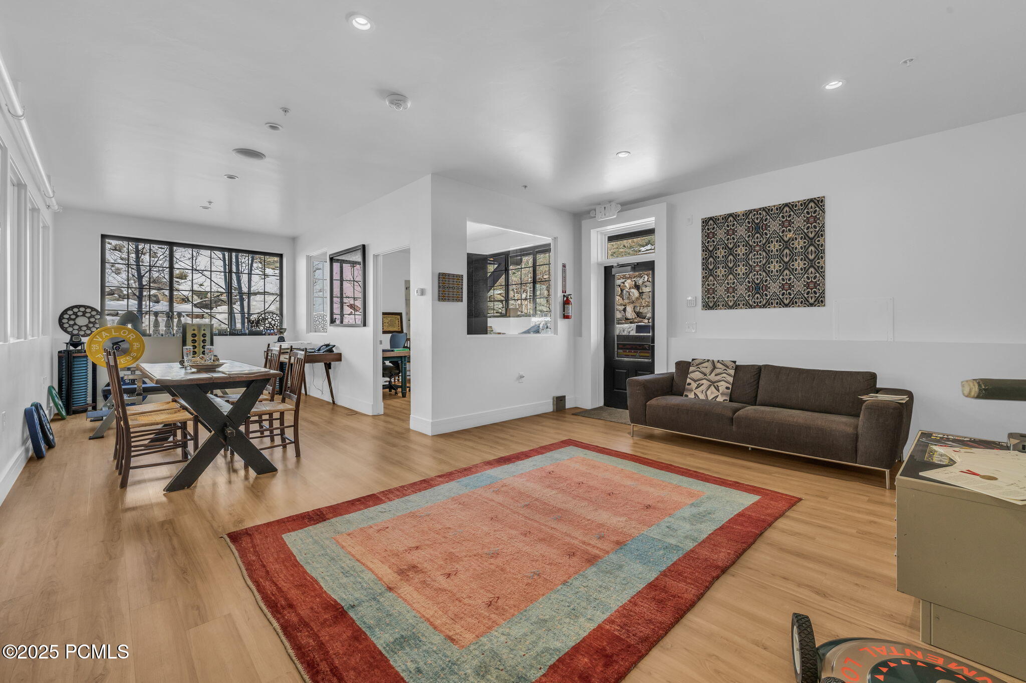 1200 W Lori Ln, B7