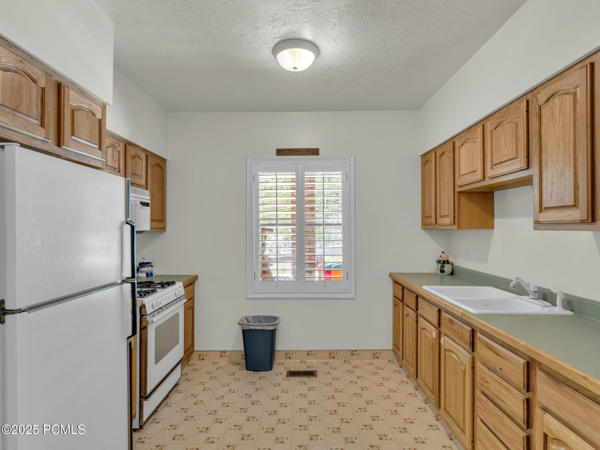 7634 Pinebrook Road