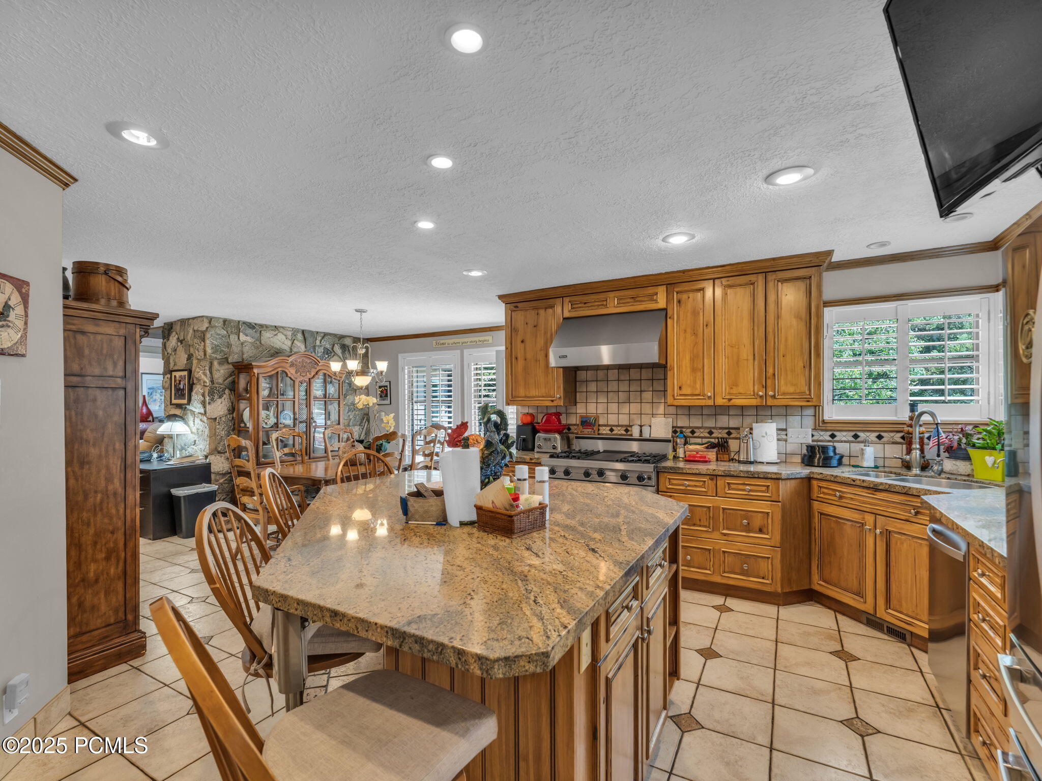 7634 Pinebrook Road