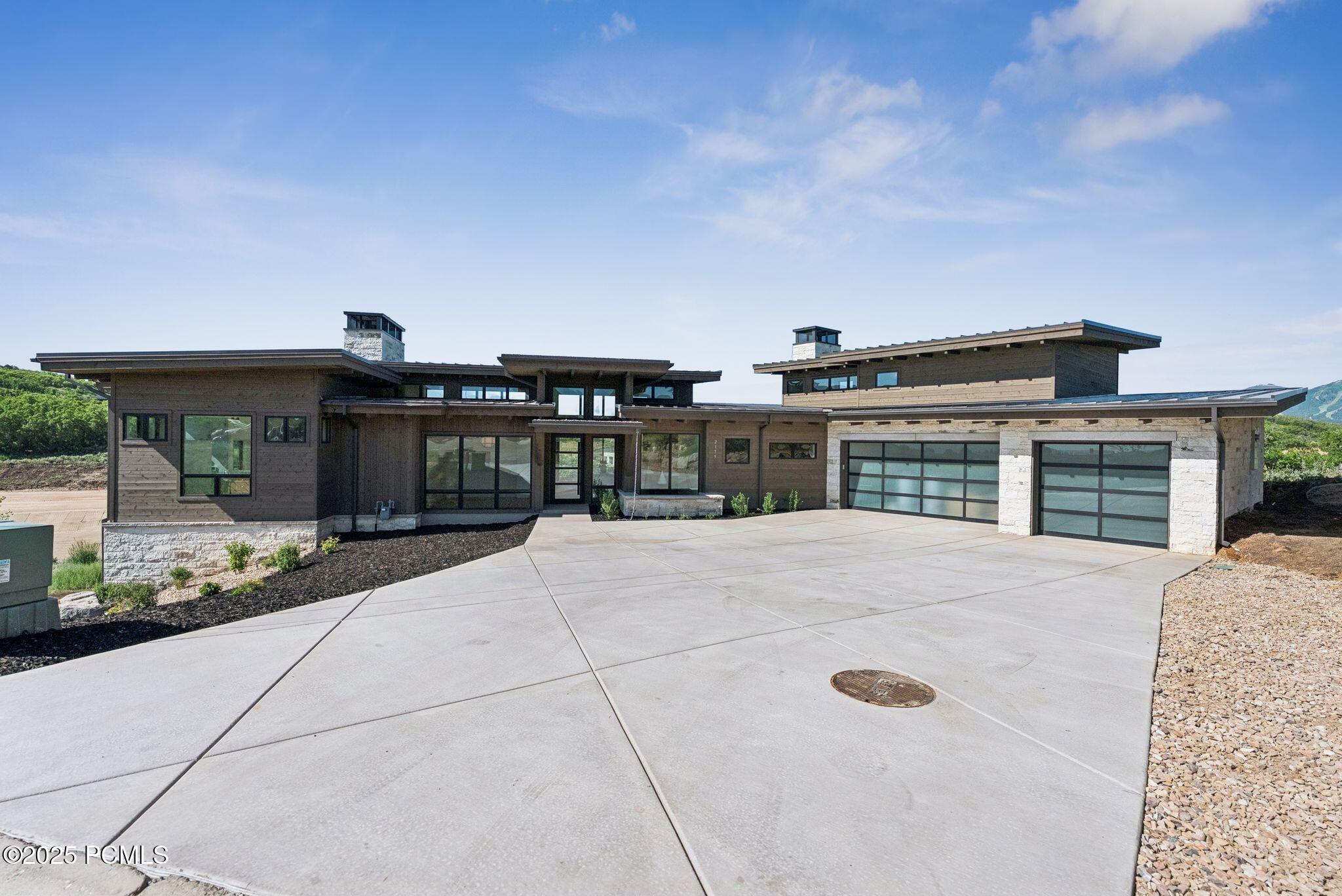 2179 E Adventure Way