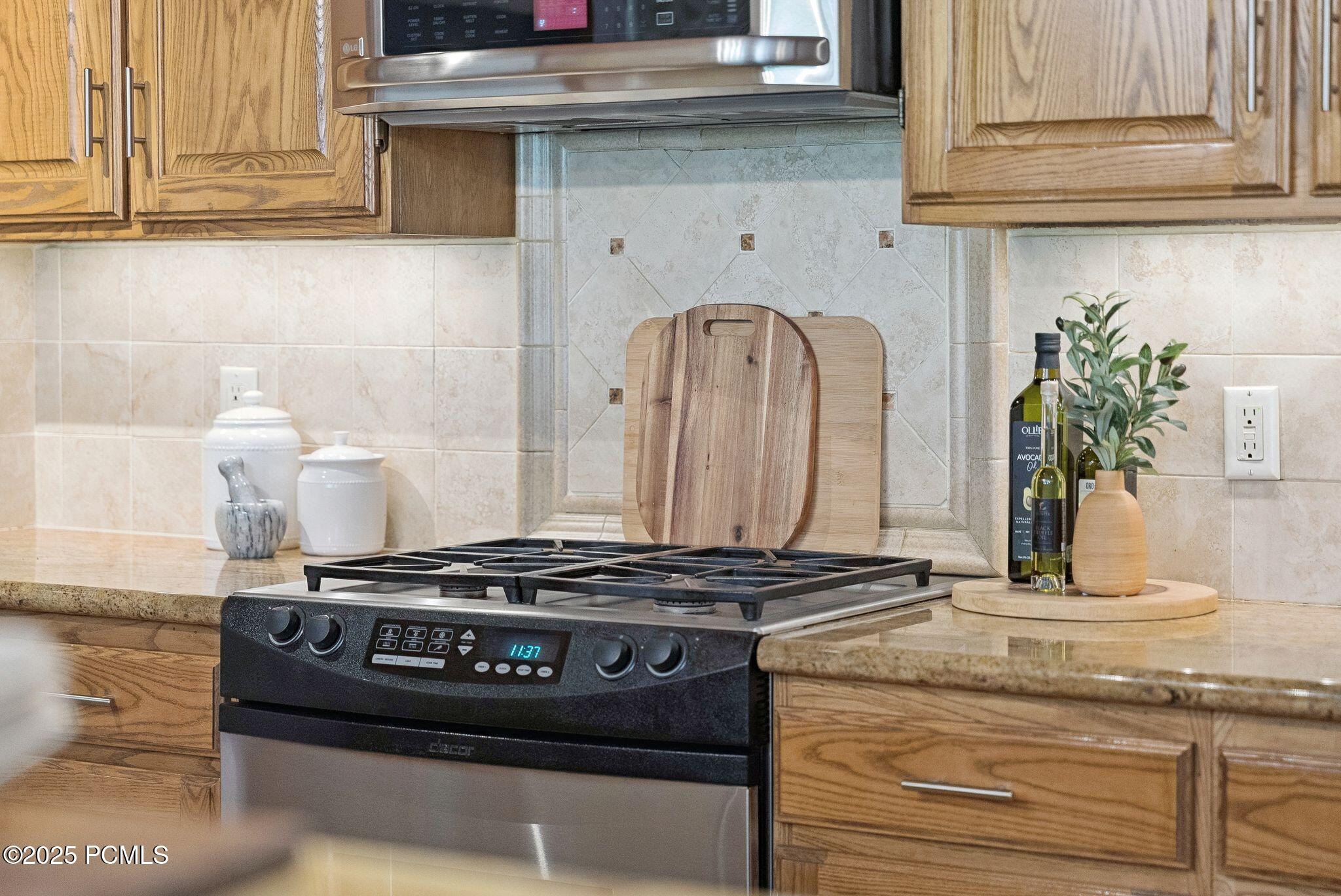 1582 Deer Valley Drive