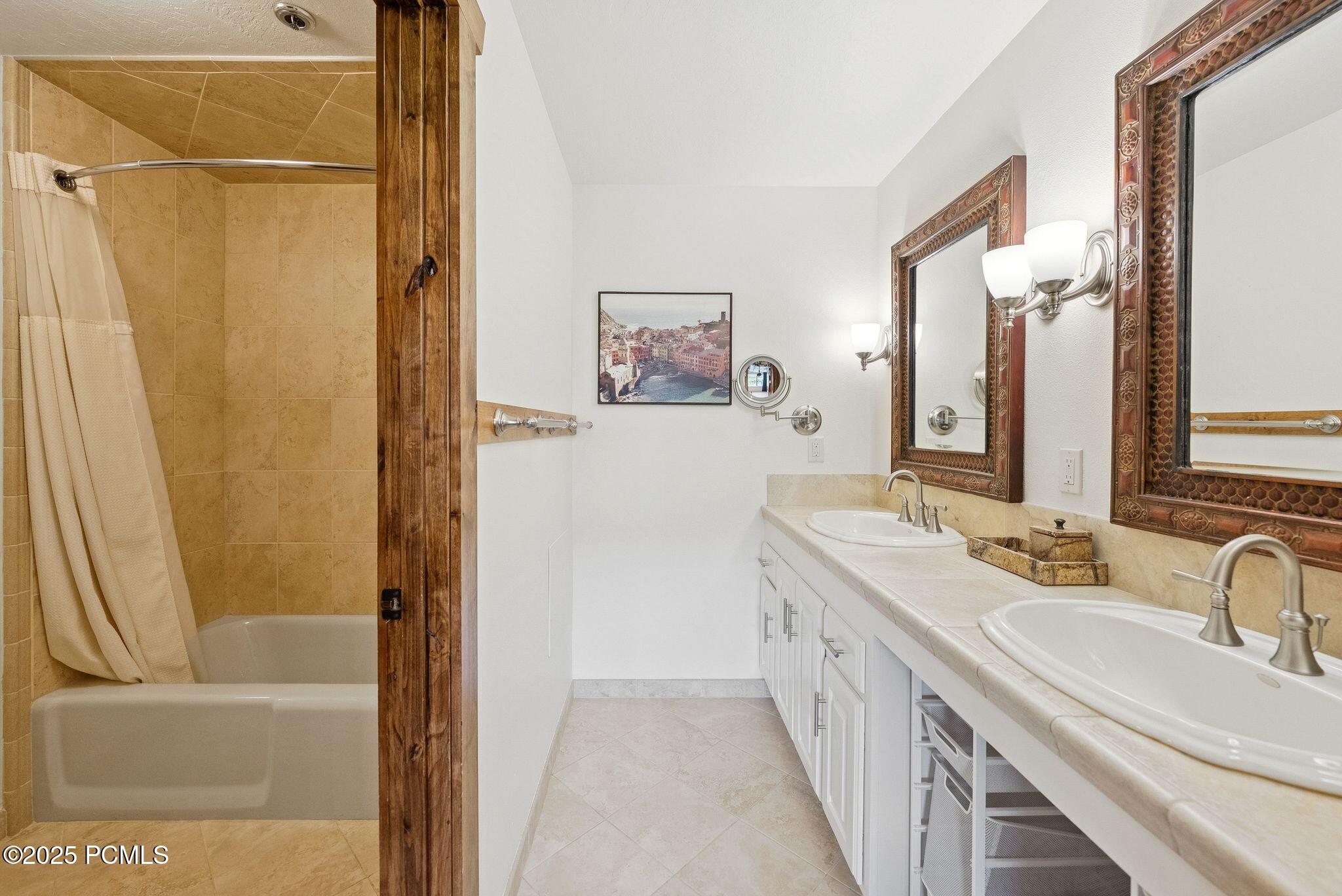 1582 Deer Valley Drive