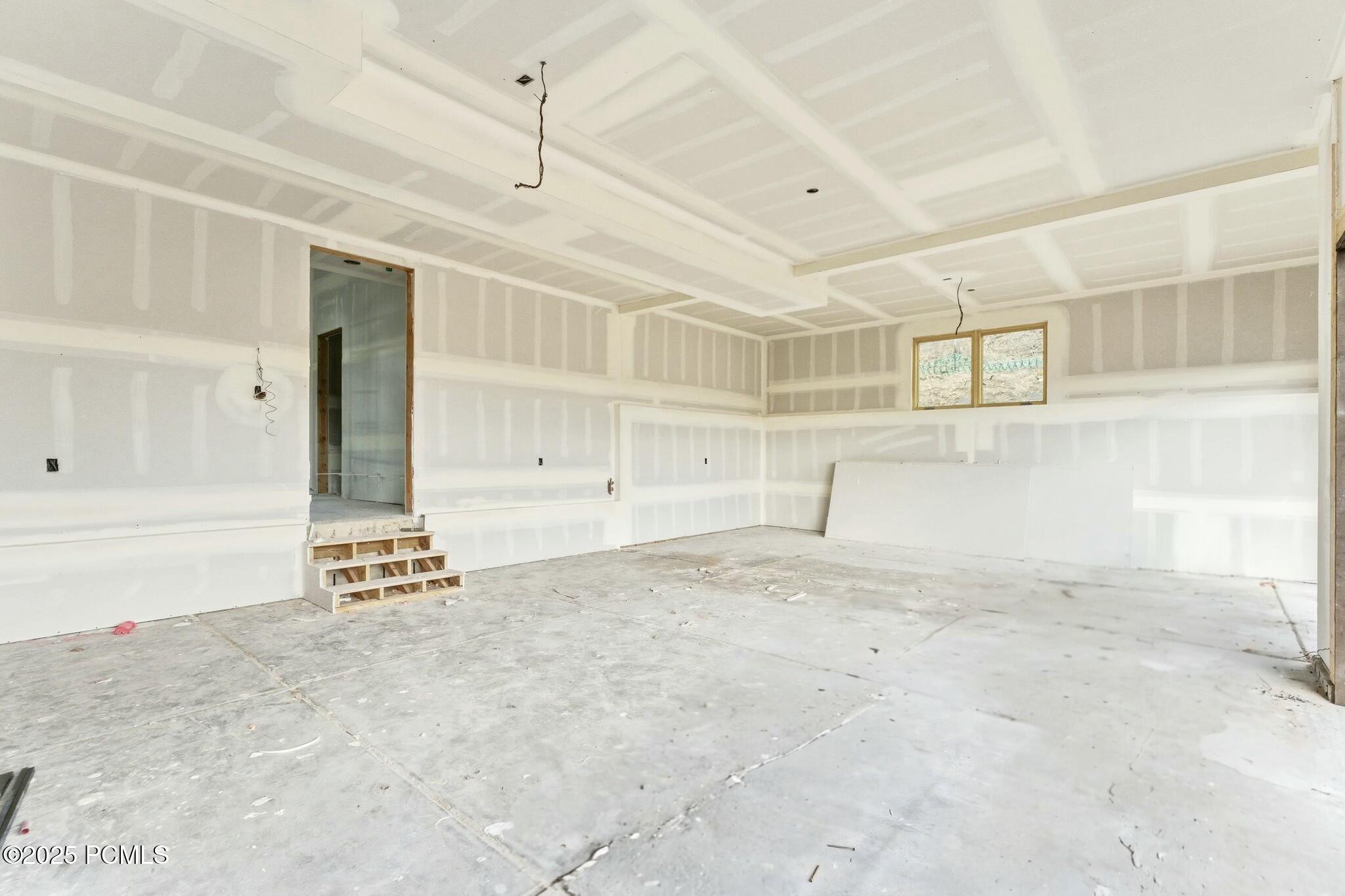 11004 N Wrangler Circle