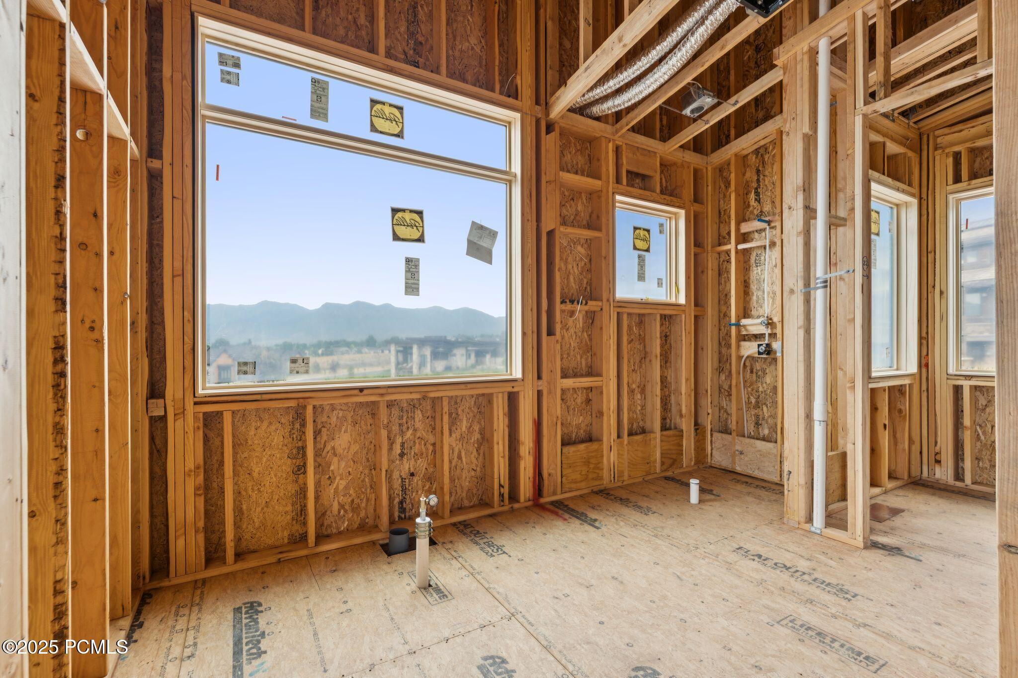 197 N Abajo Peak Way