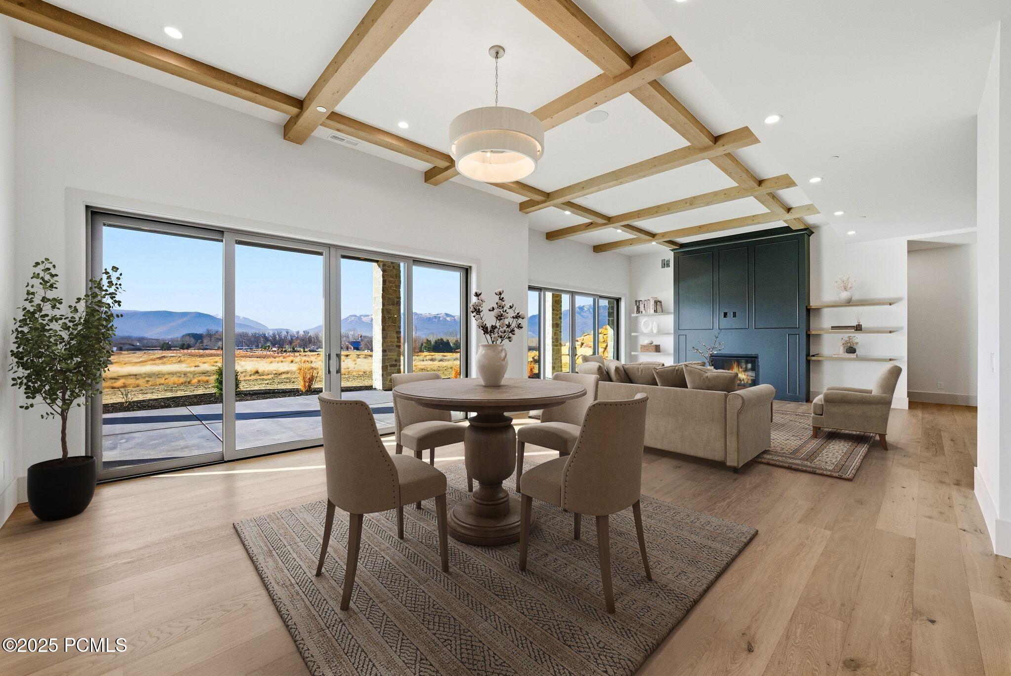 197 N Abajo Peak Way