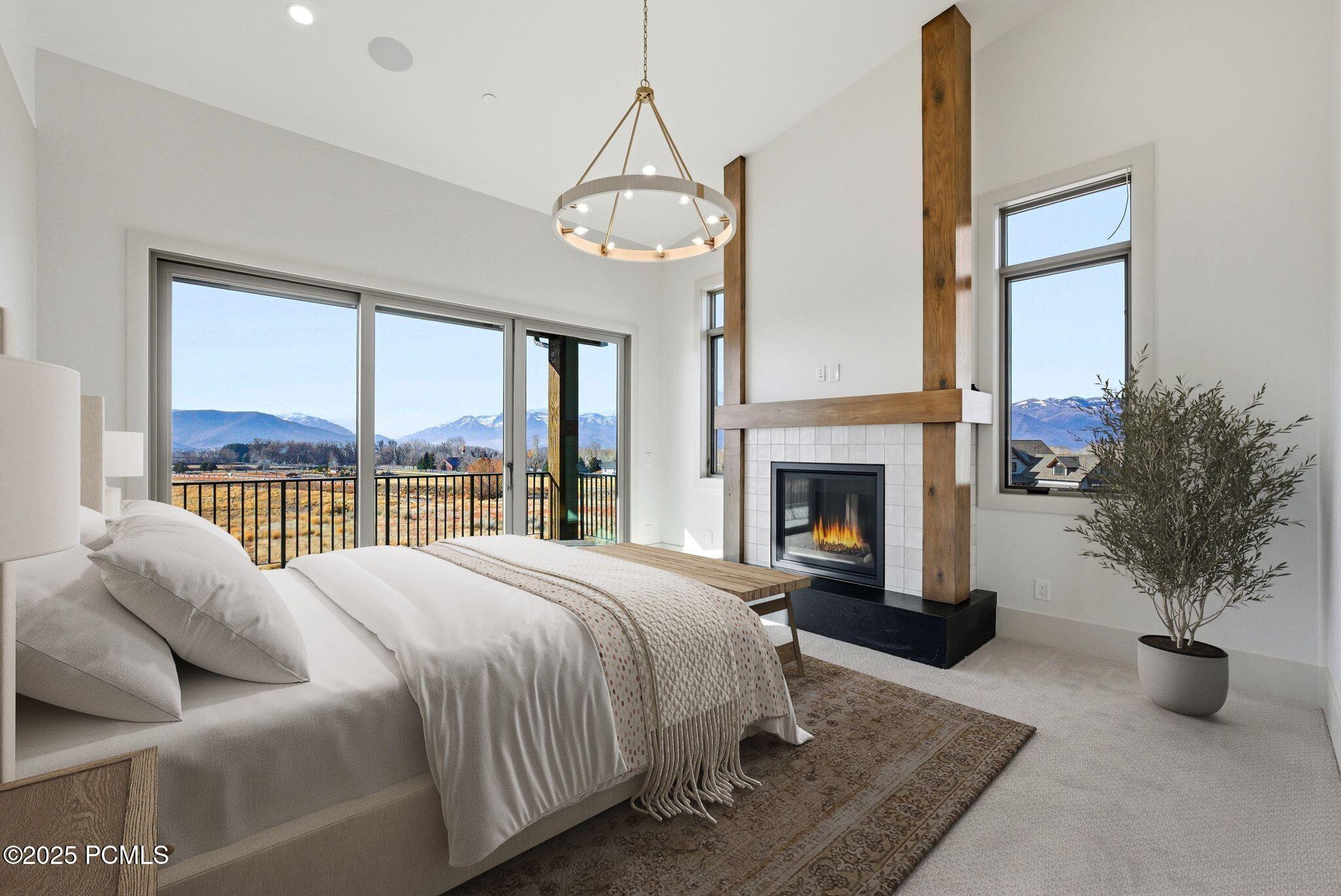 197 N Abajo Peak Way