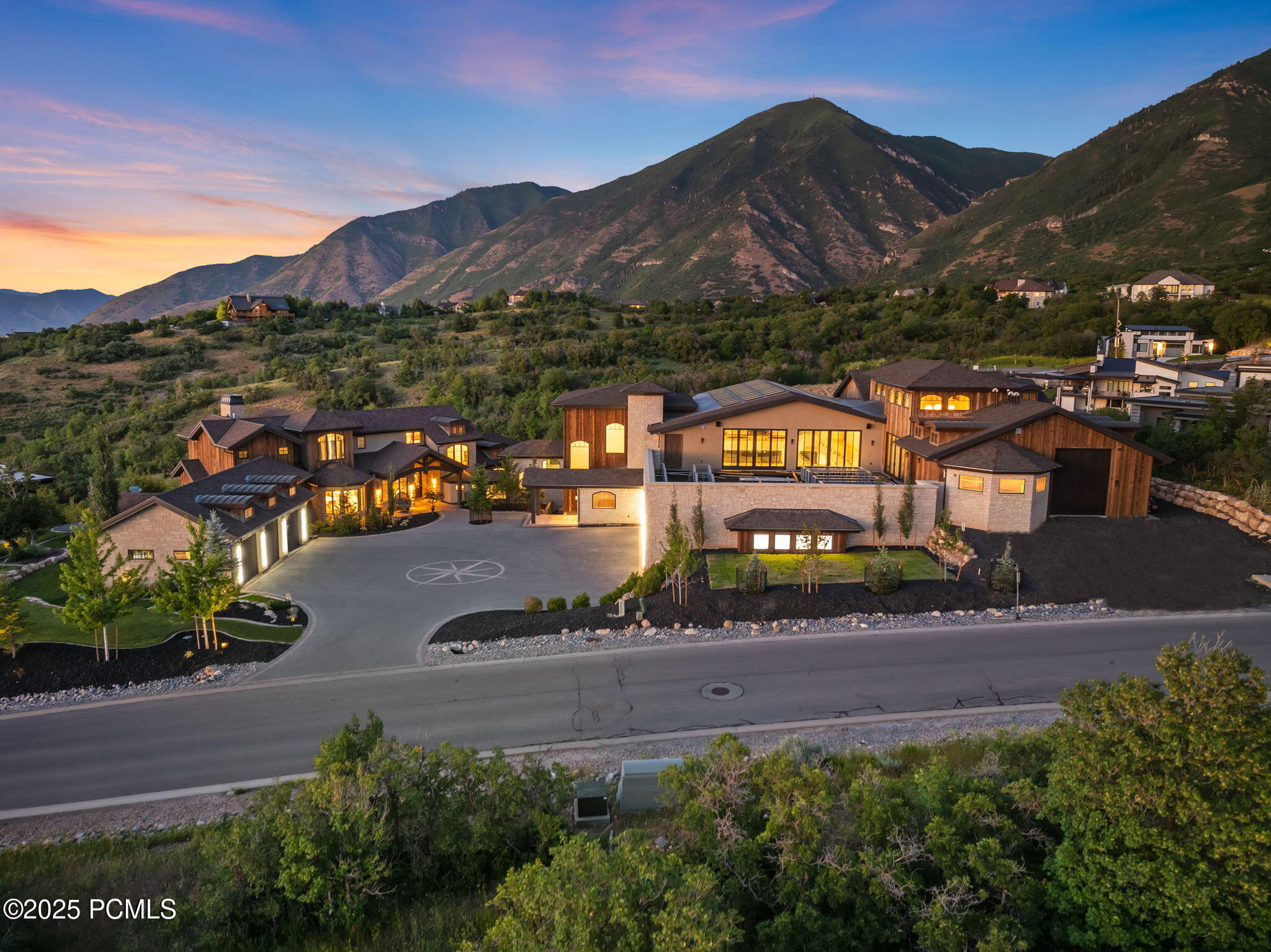 867 S Summit Creek Drive