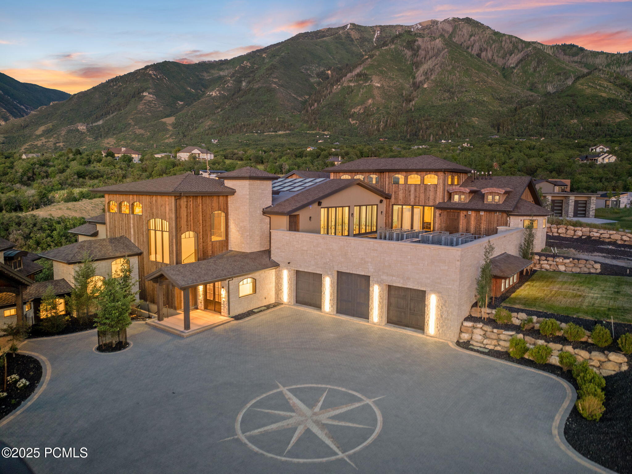 867 S Summit Creek Drive