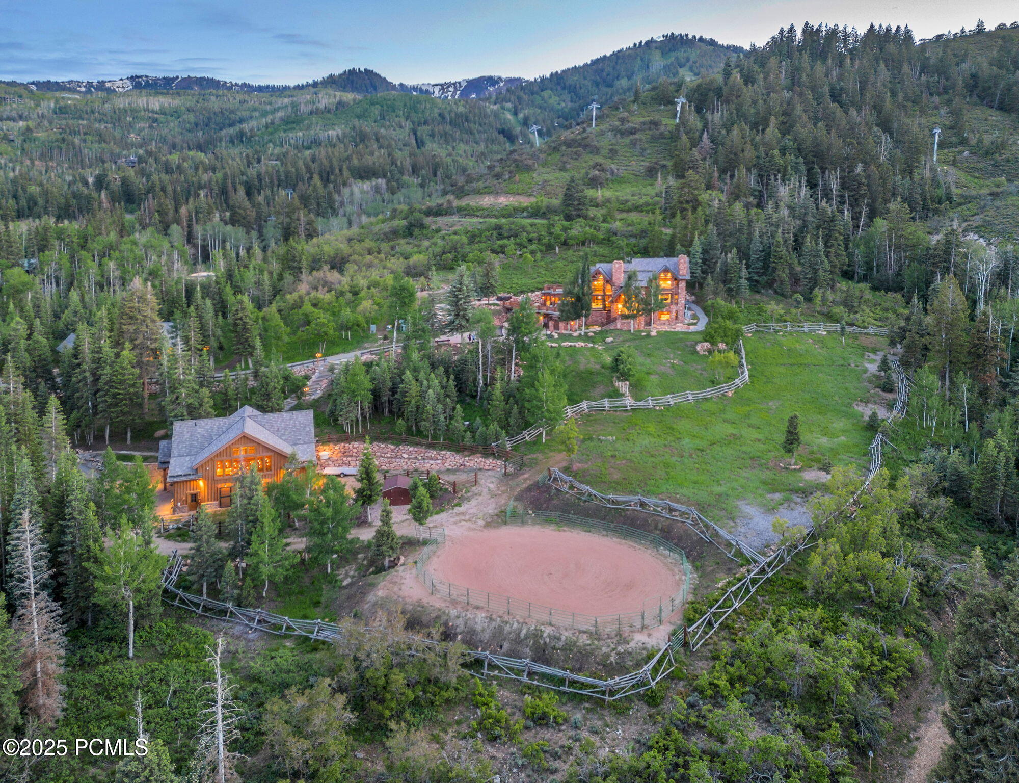 2500 W White Pine Lane