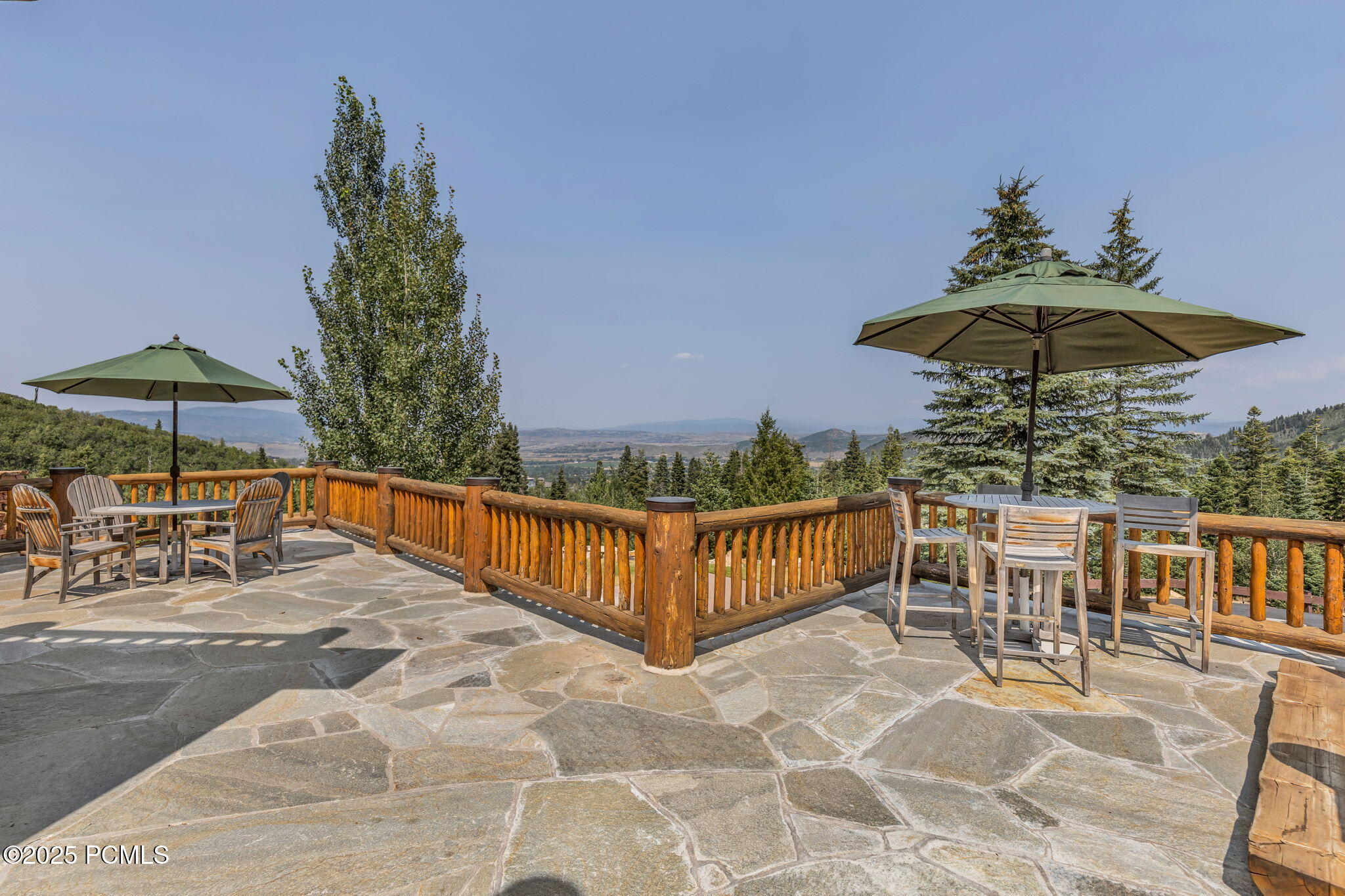 2500 W White Pine Lane