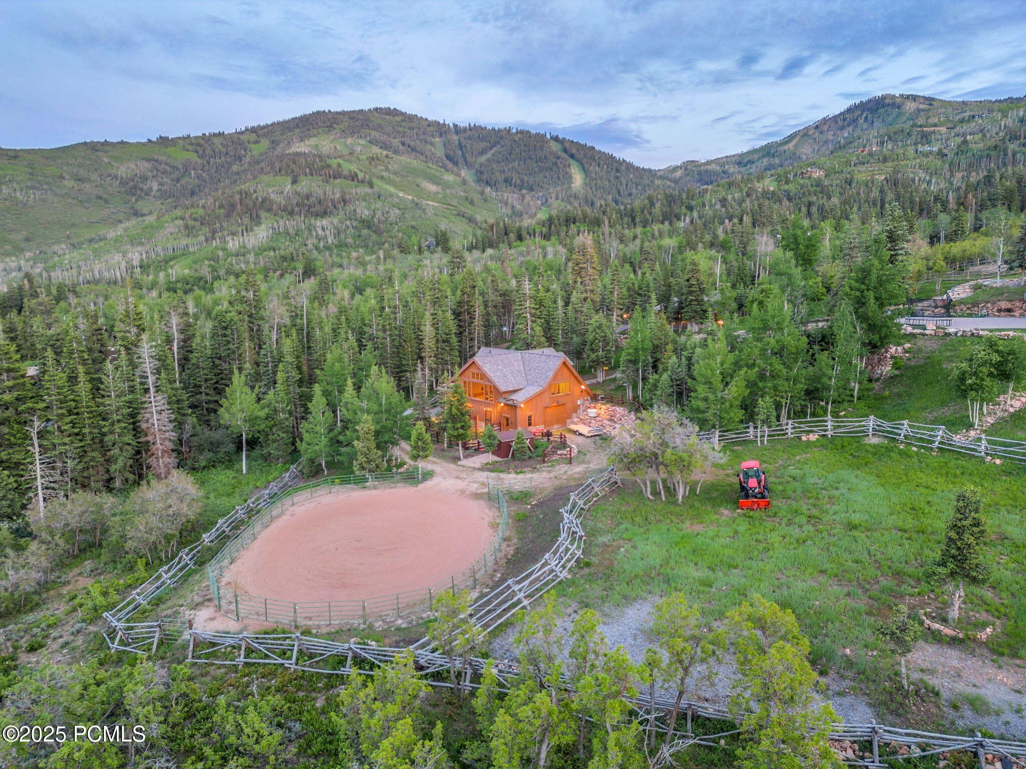 2500 W White Pine Lane