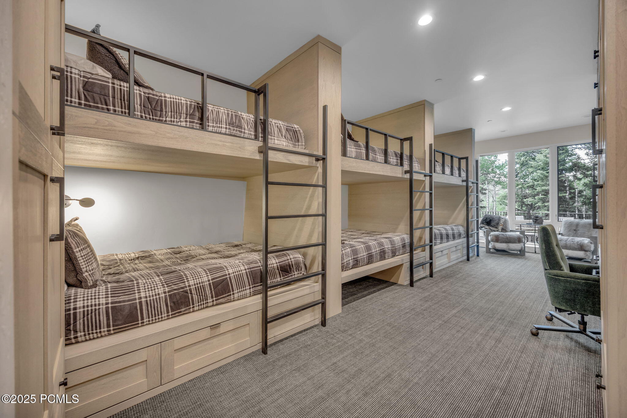 22 White Pine Canyon Rd