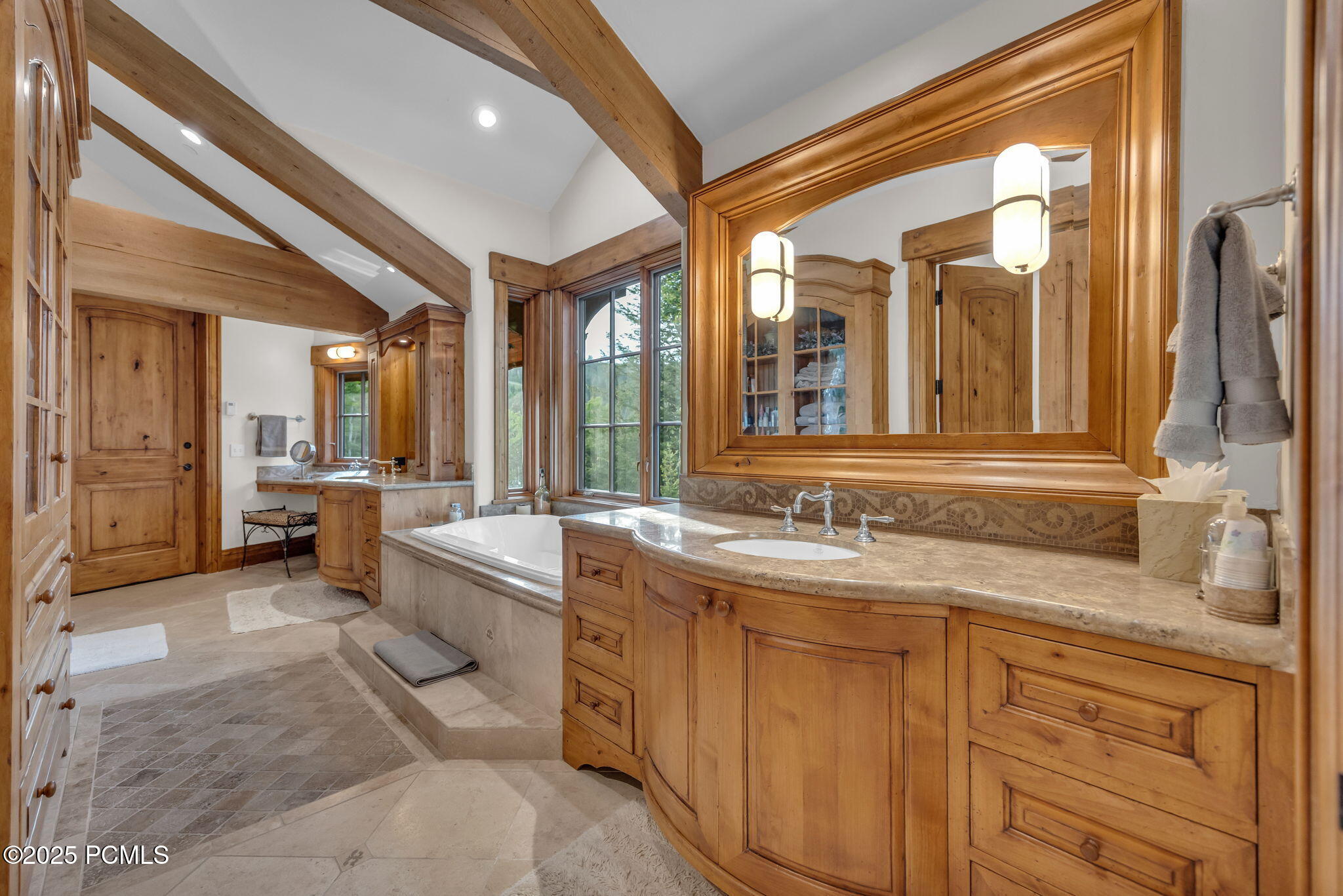 22 White Pine Canyon Rd