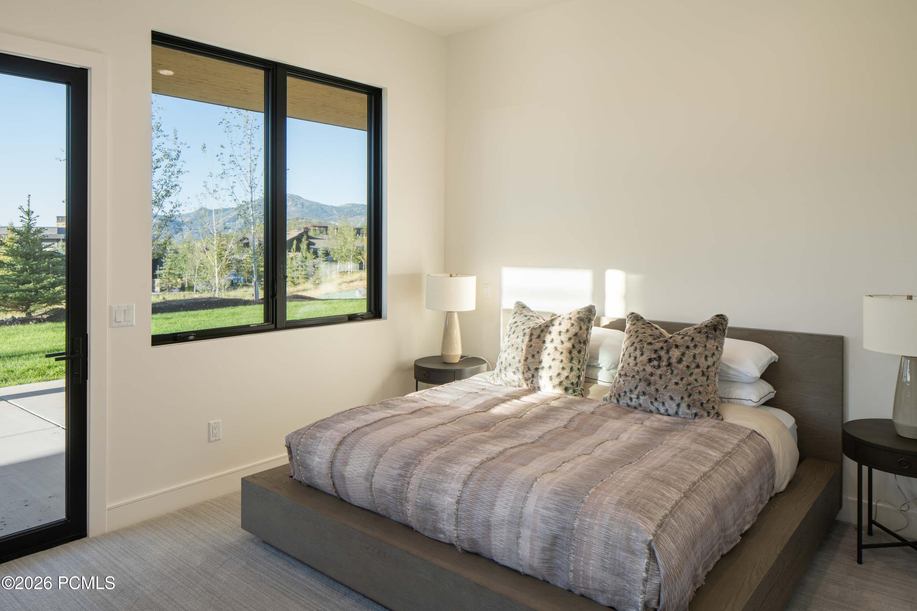 203 W Peace Tree Trail