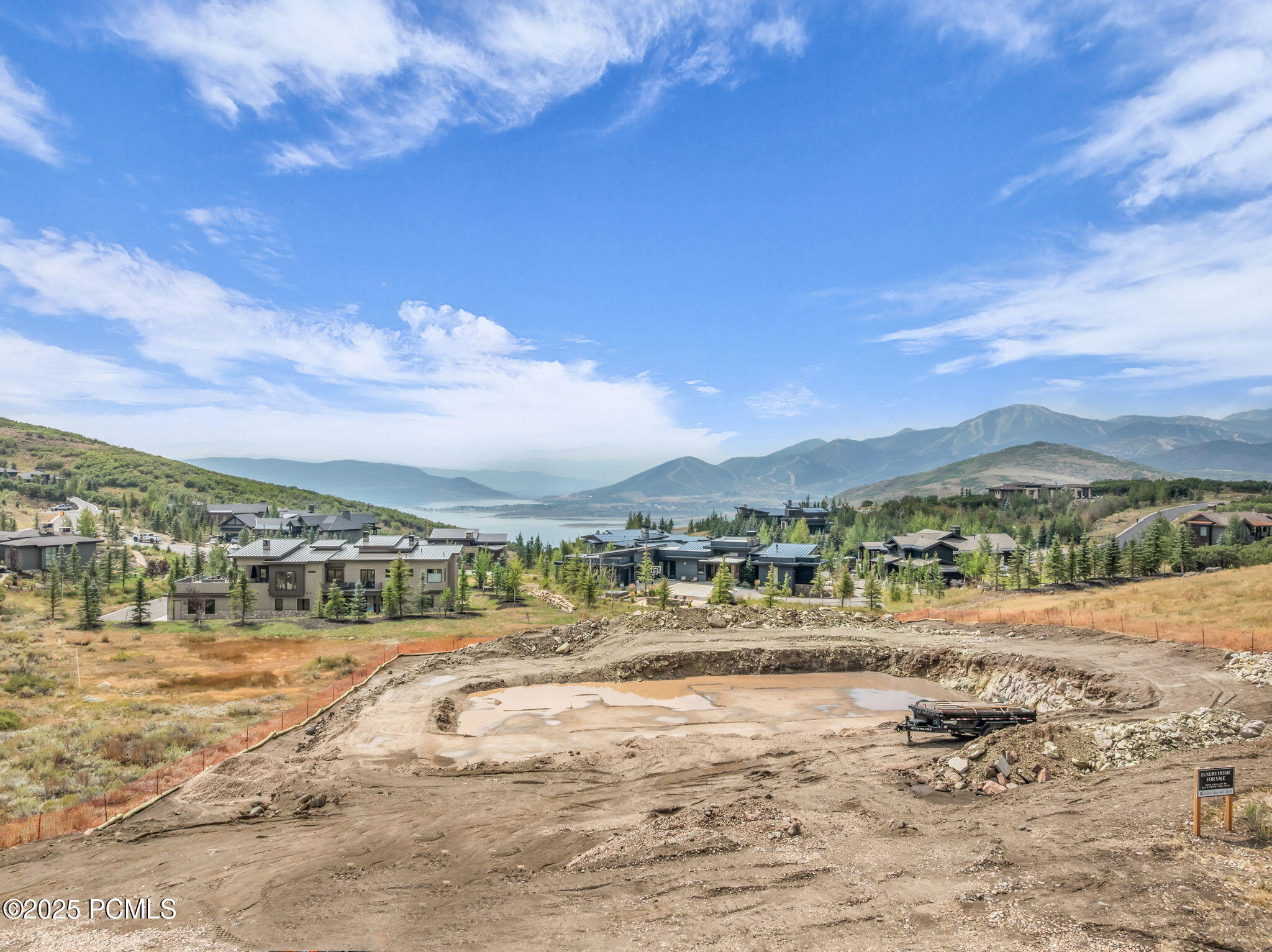 203 W Peace Tree Trail