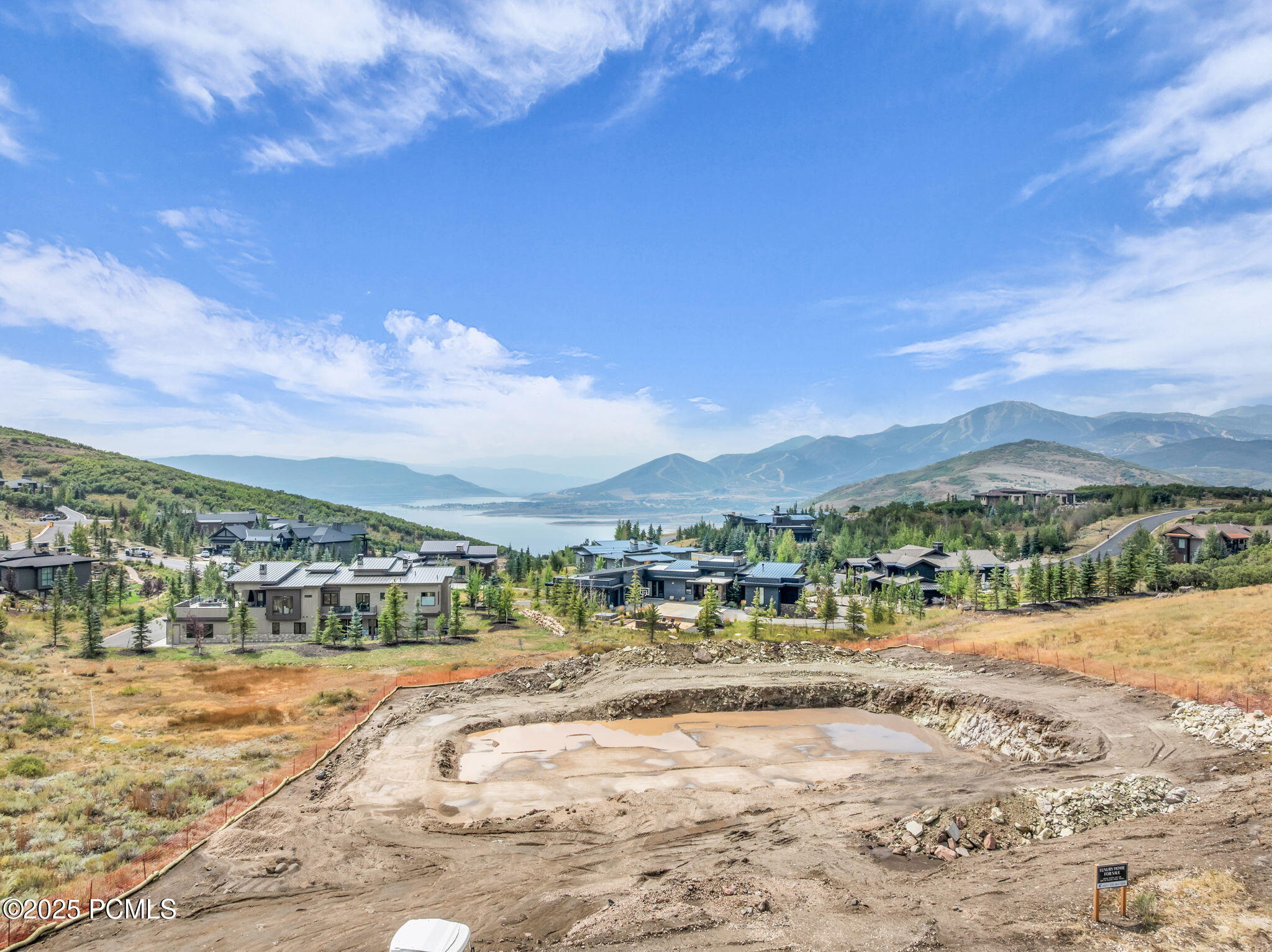 203 W Peace Tree Trail