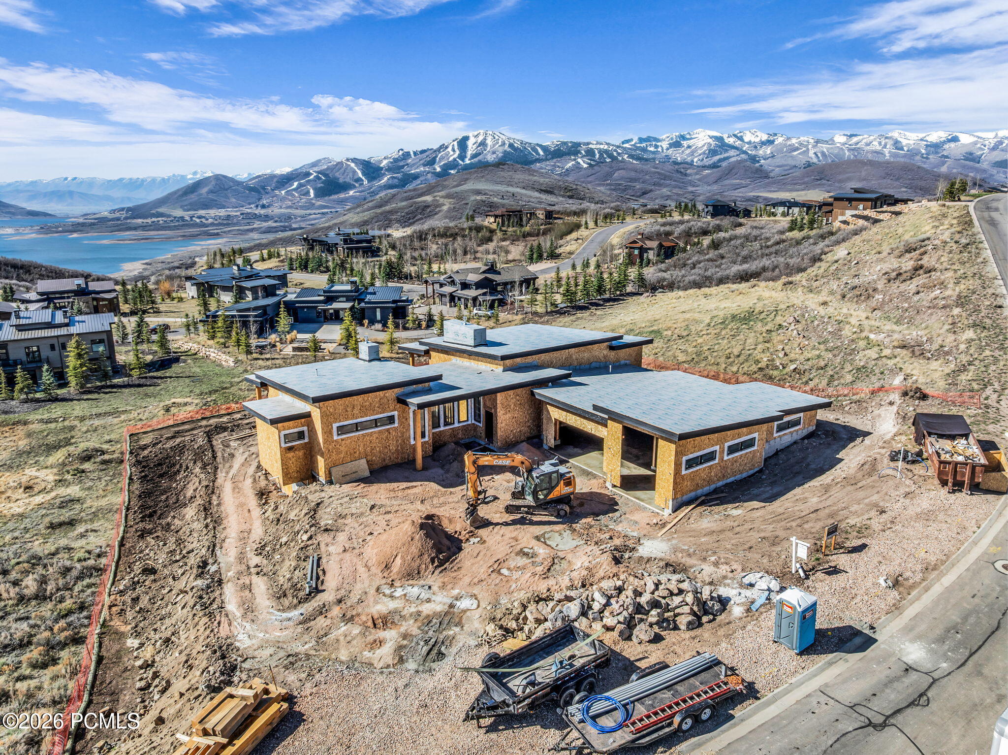 203 W Peace Tree Trail