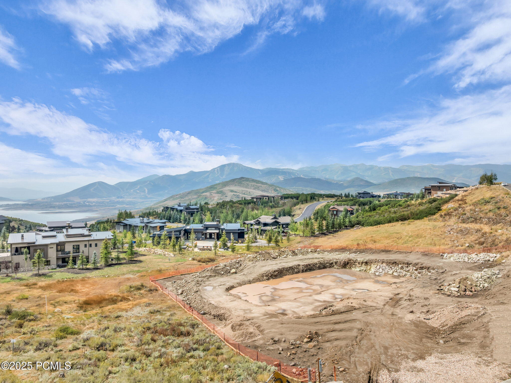 203 W Peace Tree Trail