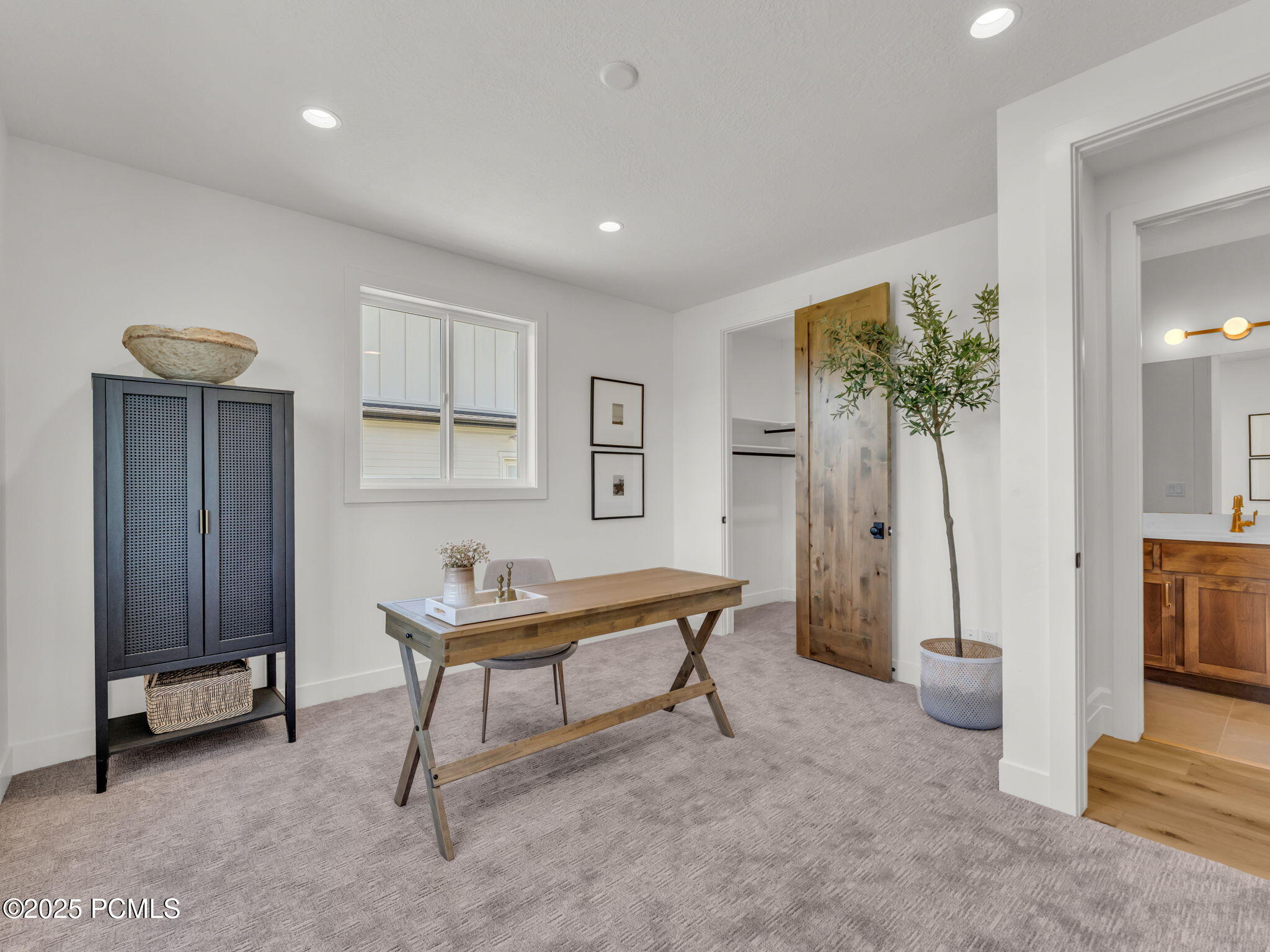 1373 Sage Way