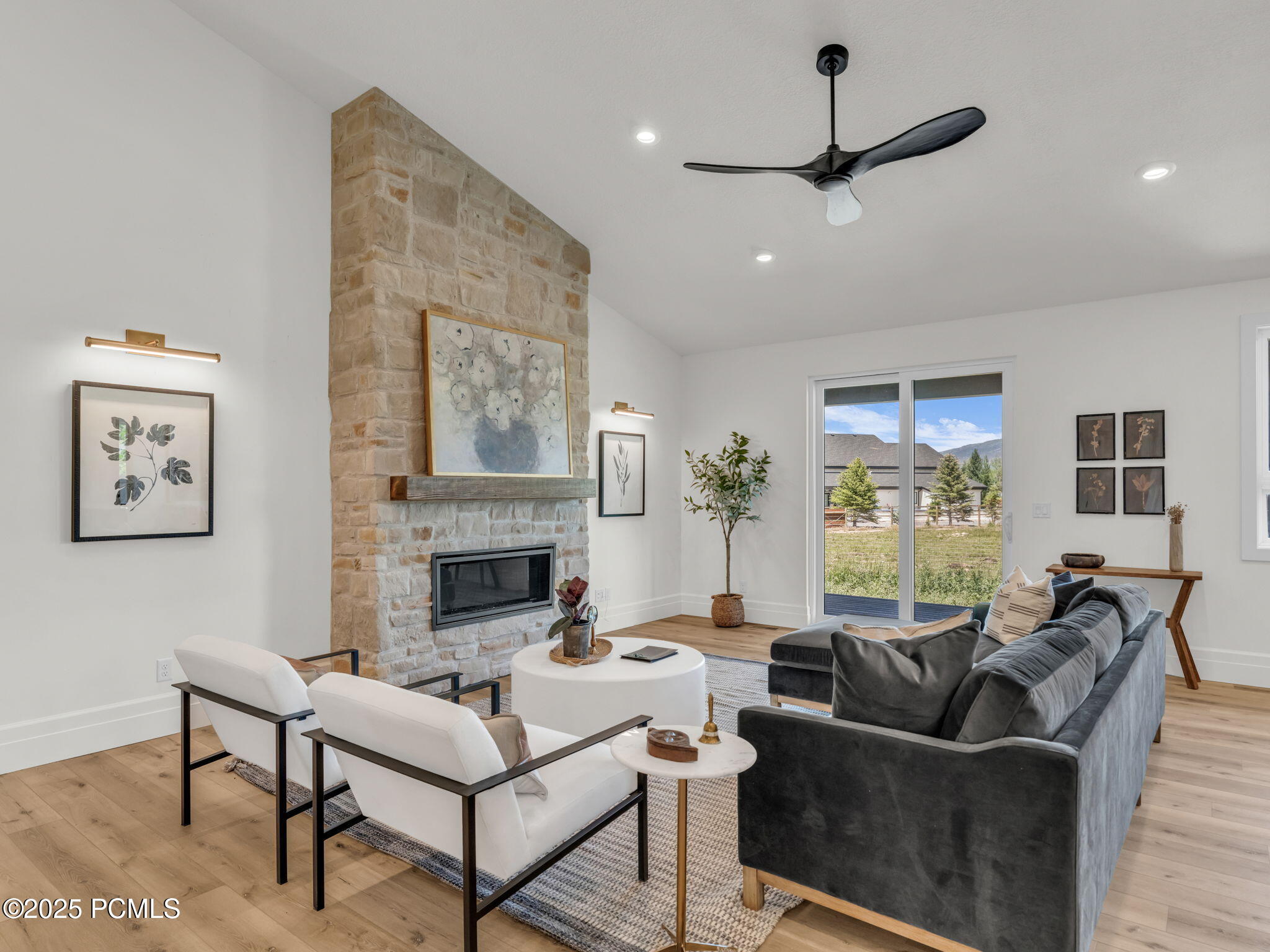1373 Sage Way