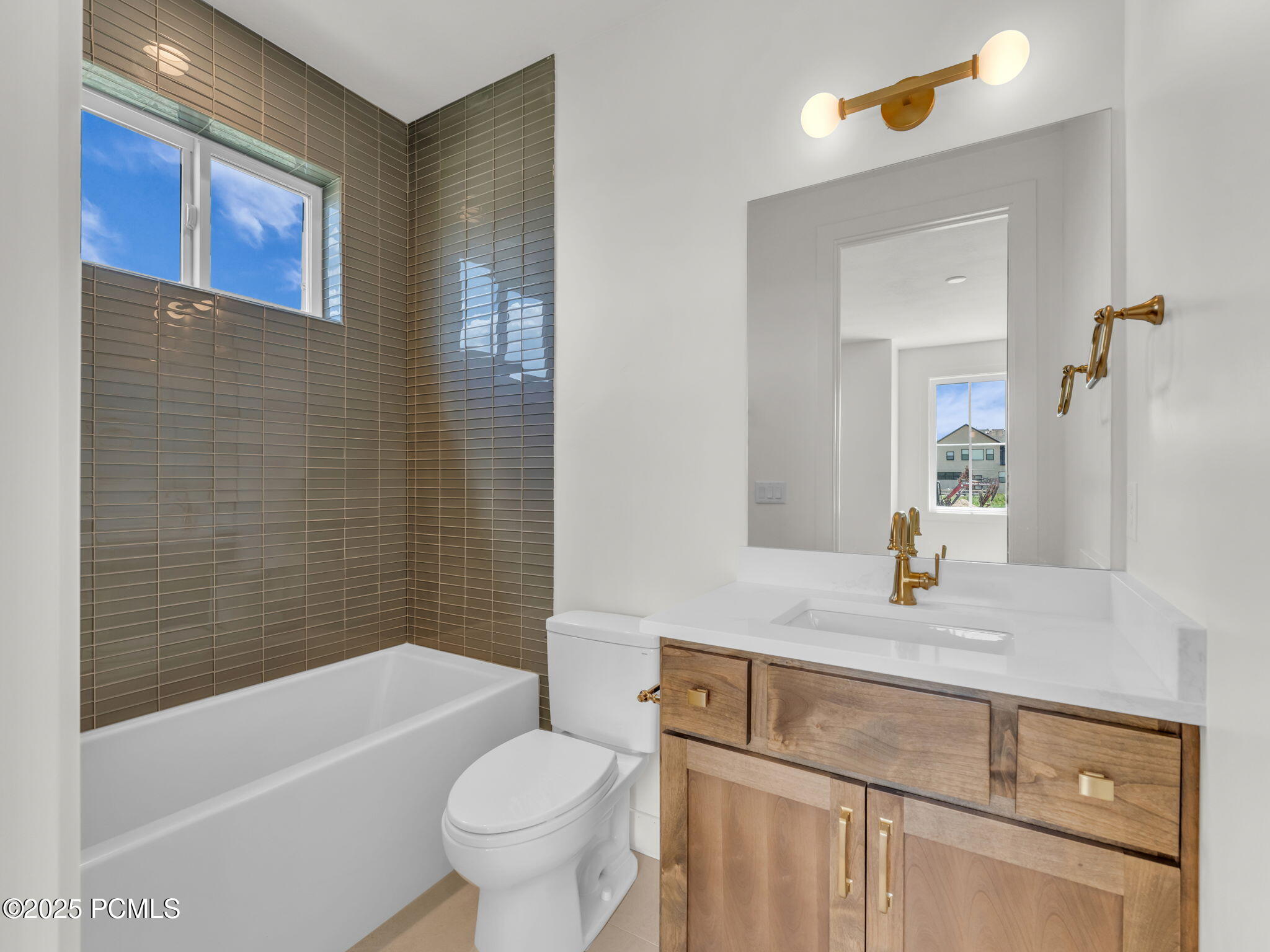 1373 Sage Way