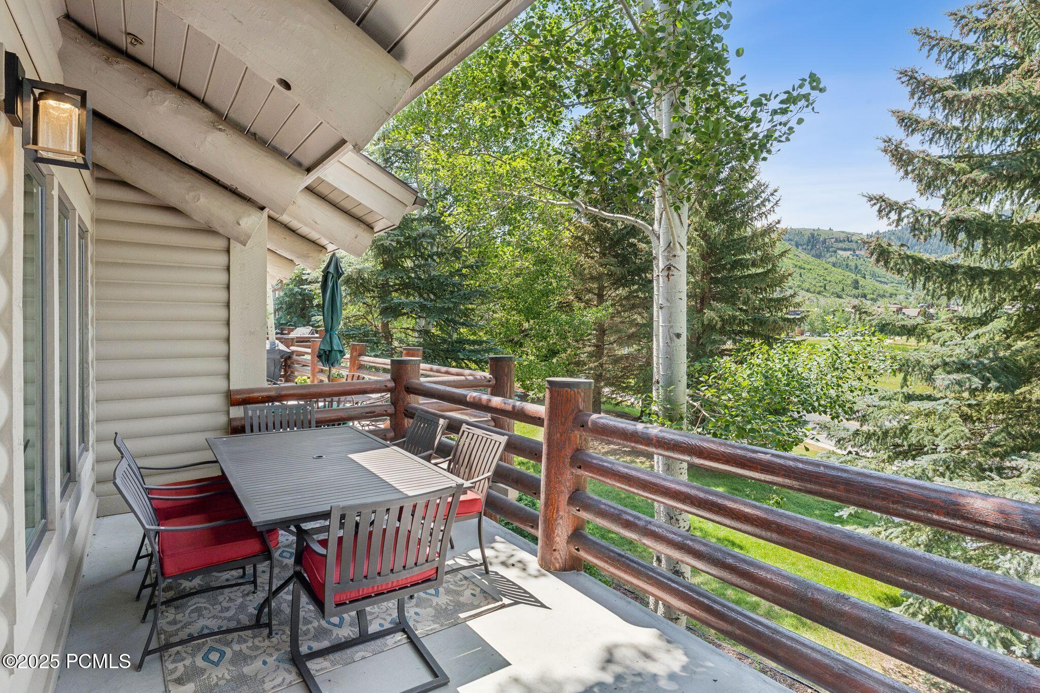 1955 Deer Valley Drive, 302