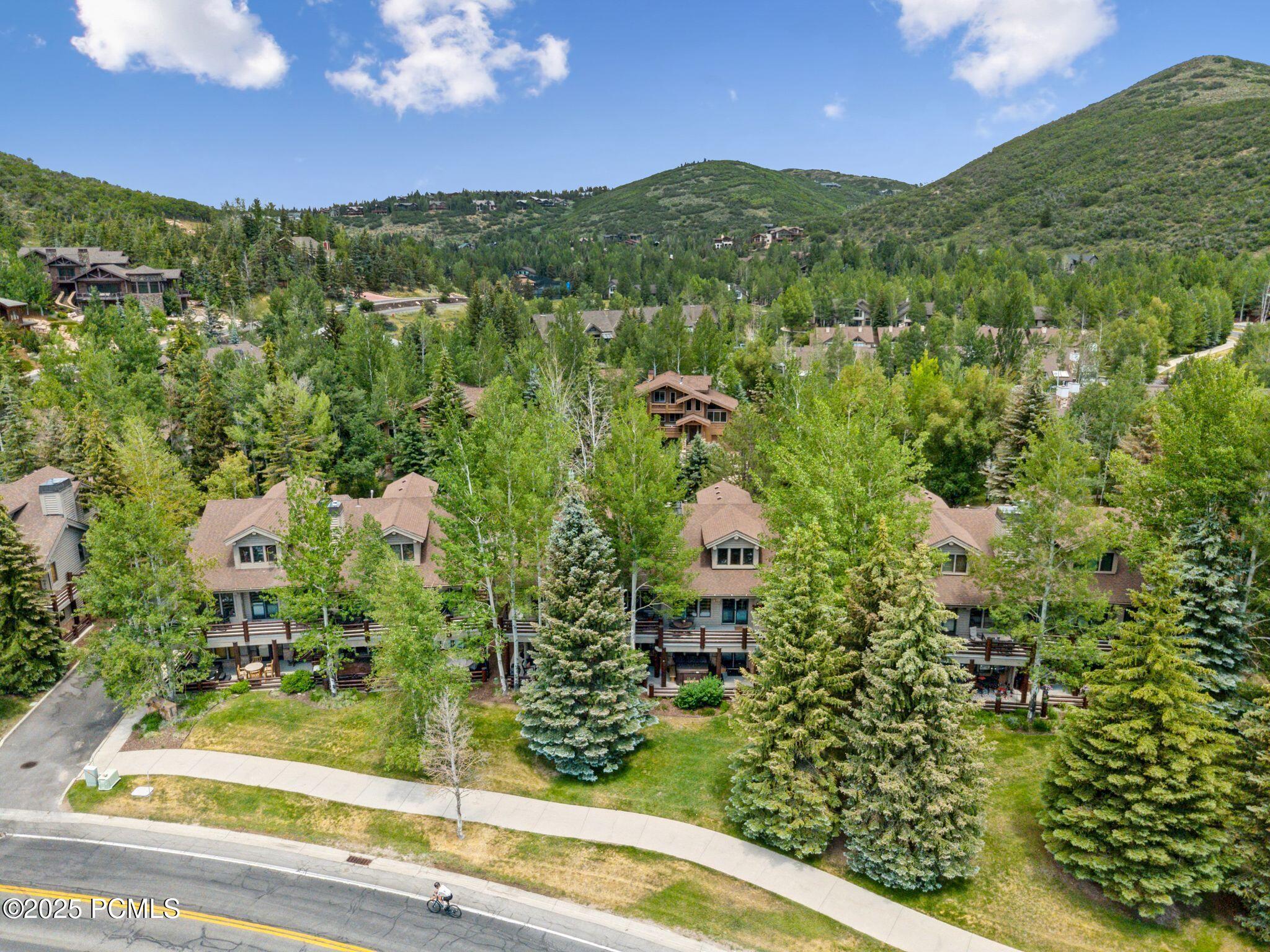 1955 Deer Valley Drive, 302